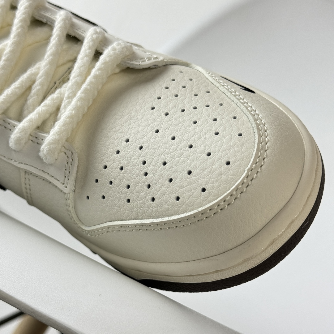 Nike Dunks with Carhartt branding (1:1)_img_4