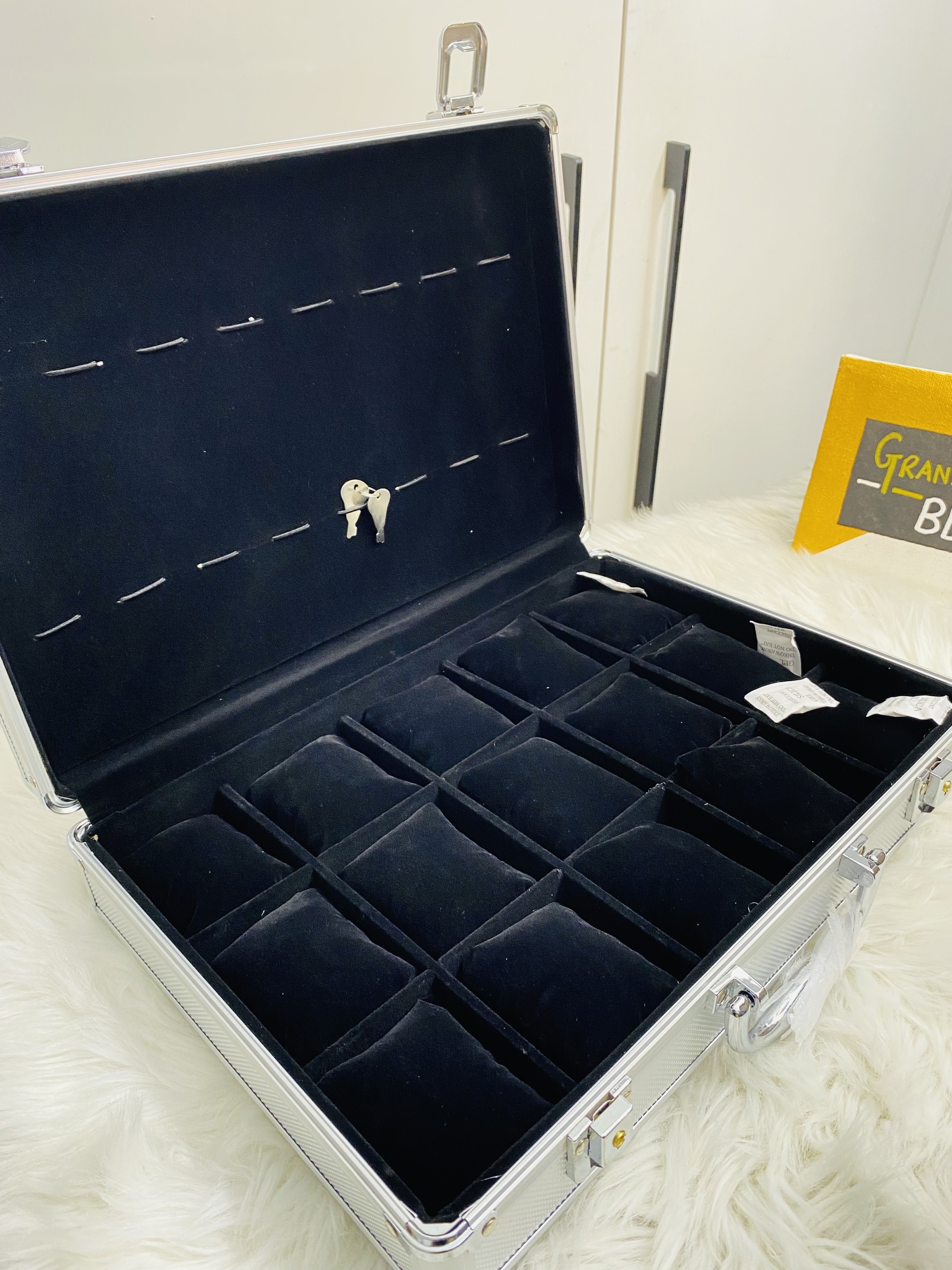 Aluminium Luxury Watch Organiser_img_2