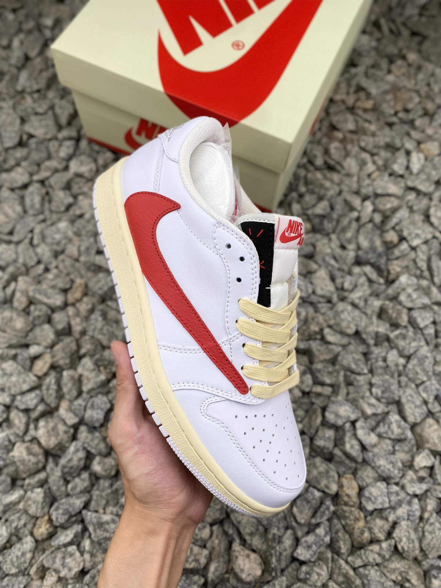 Travis Scott x Air Jordan 1 Low (1:1)_img_4