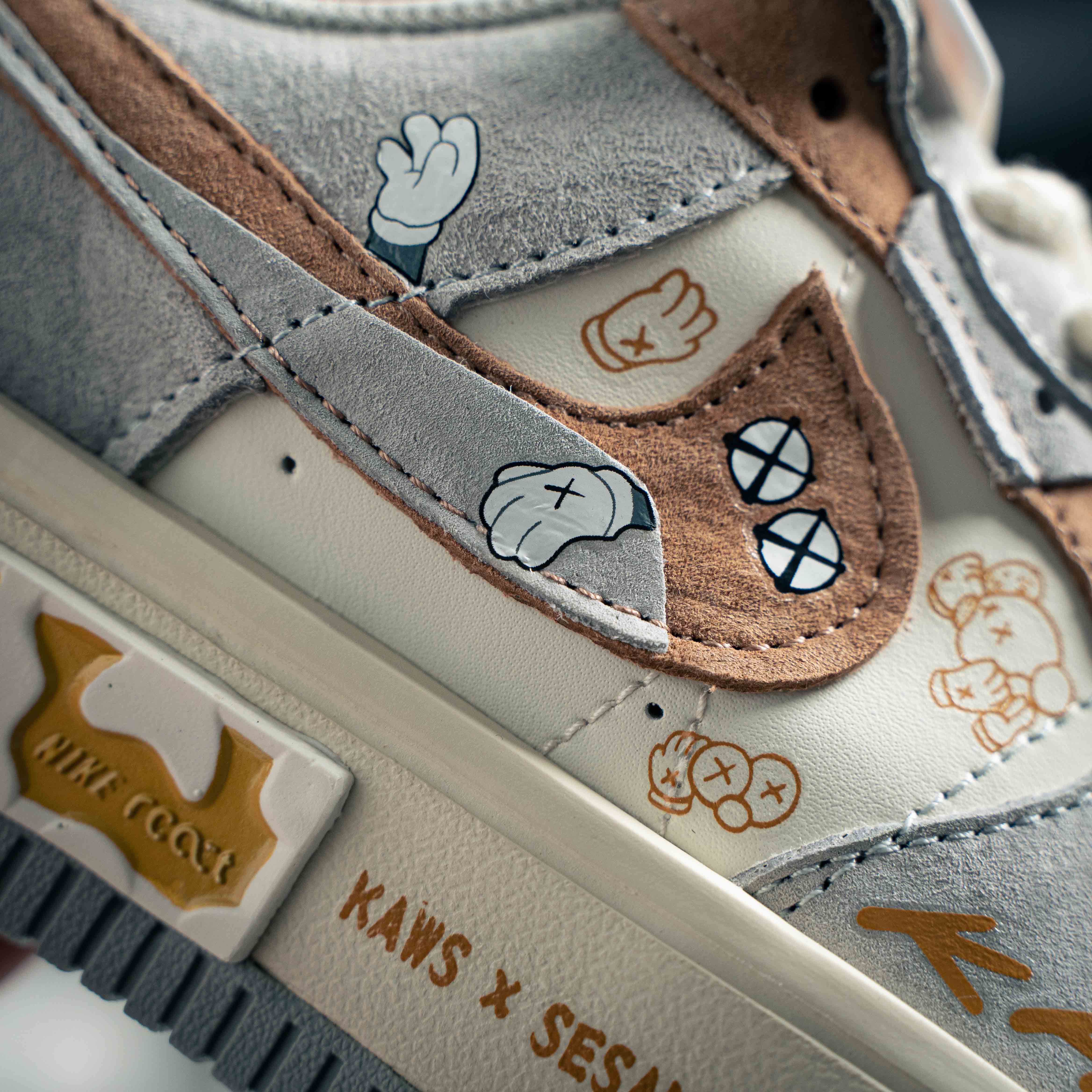 Nike Air Force 1 Low KAWS x Sesame Street (1:1)_img_2