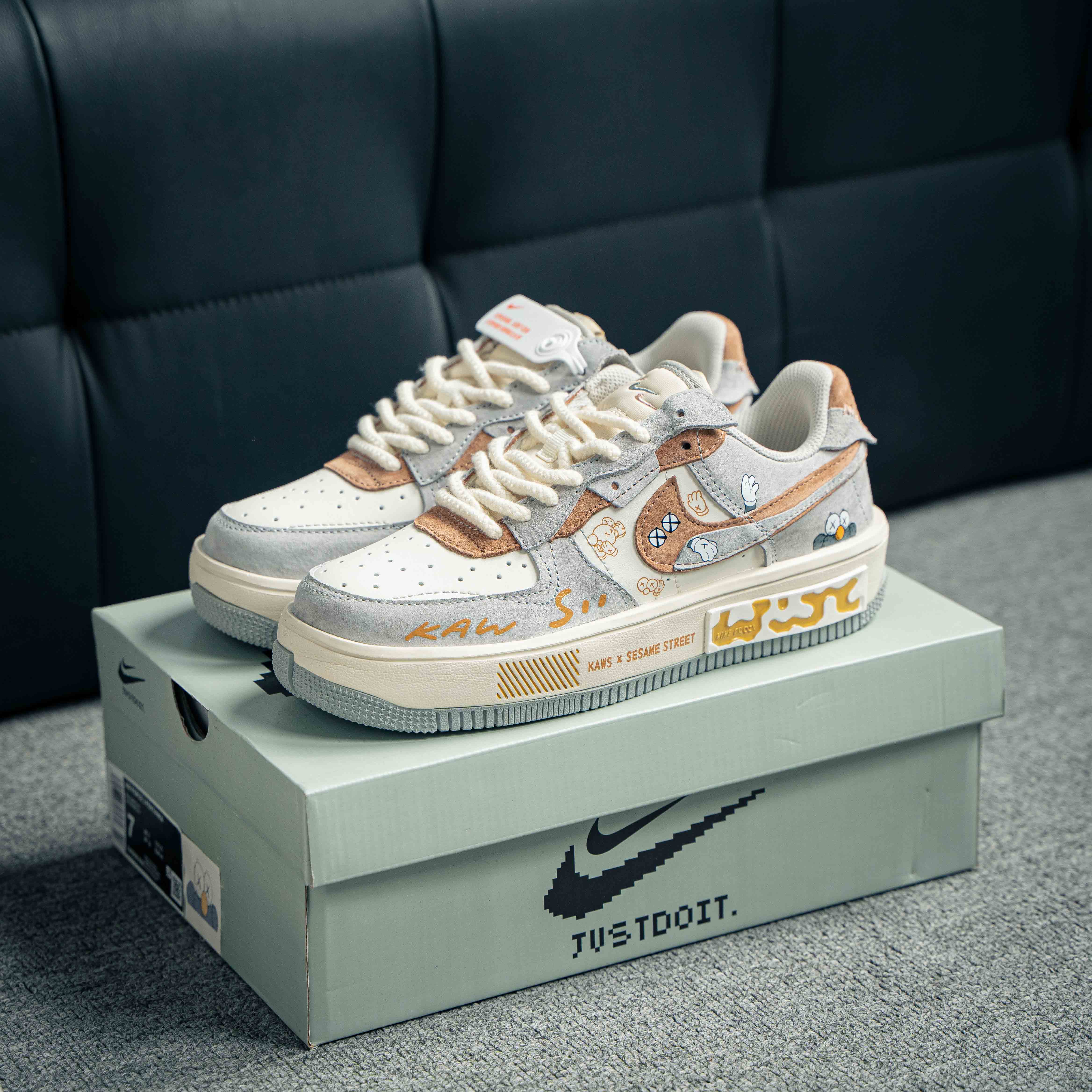 Nike Air Force 1 Low KAWS x Sesame Street (1:1)_img_4