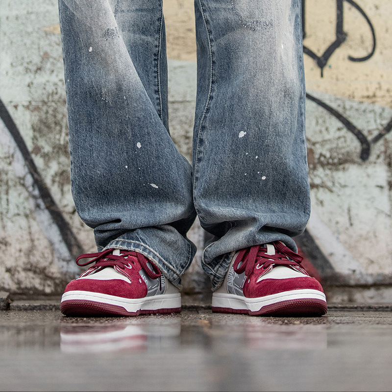 wine red graffiti sneakers._img_1