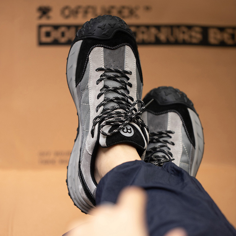 Hiking work shoes._img_4