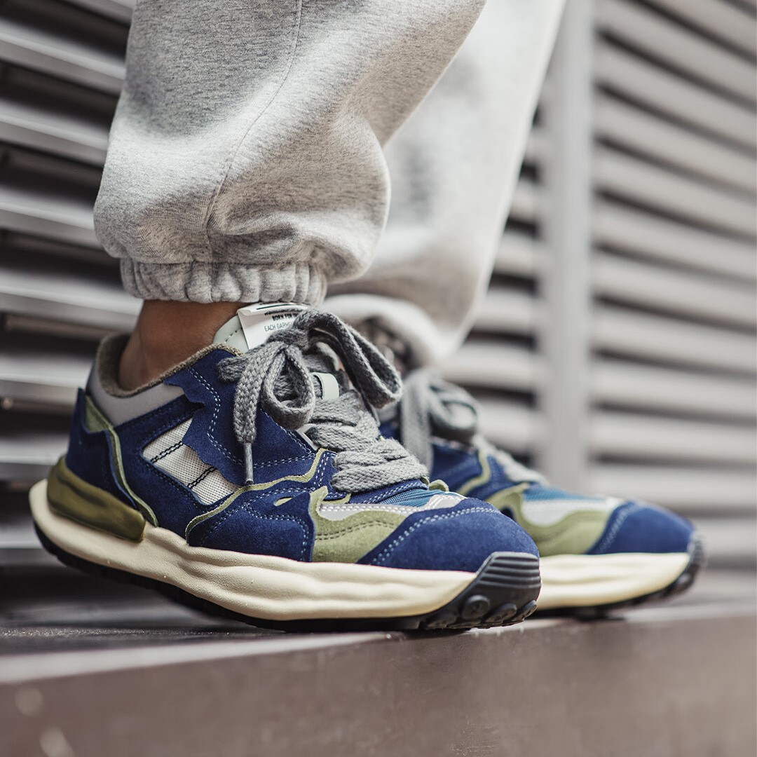 Premium Training Shoes._img_0