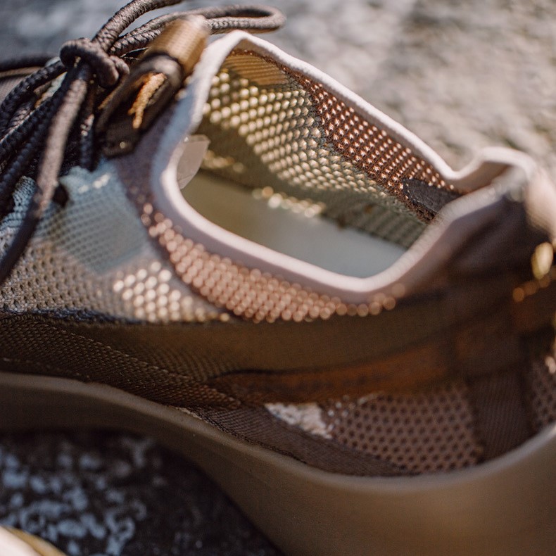 Premium lightweight and breathable sneakers._img_3