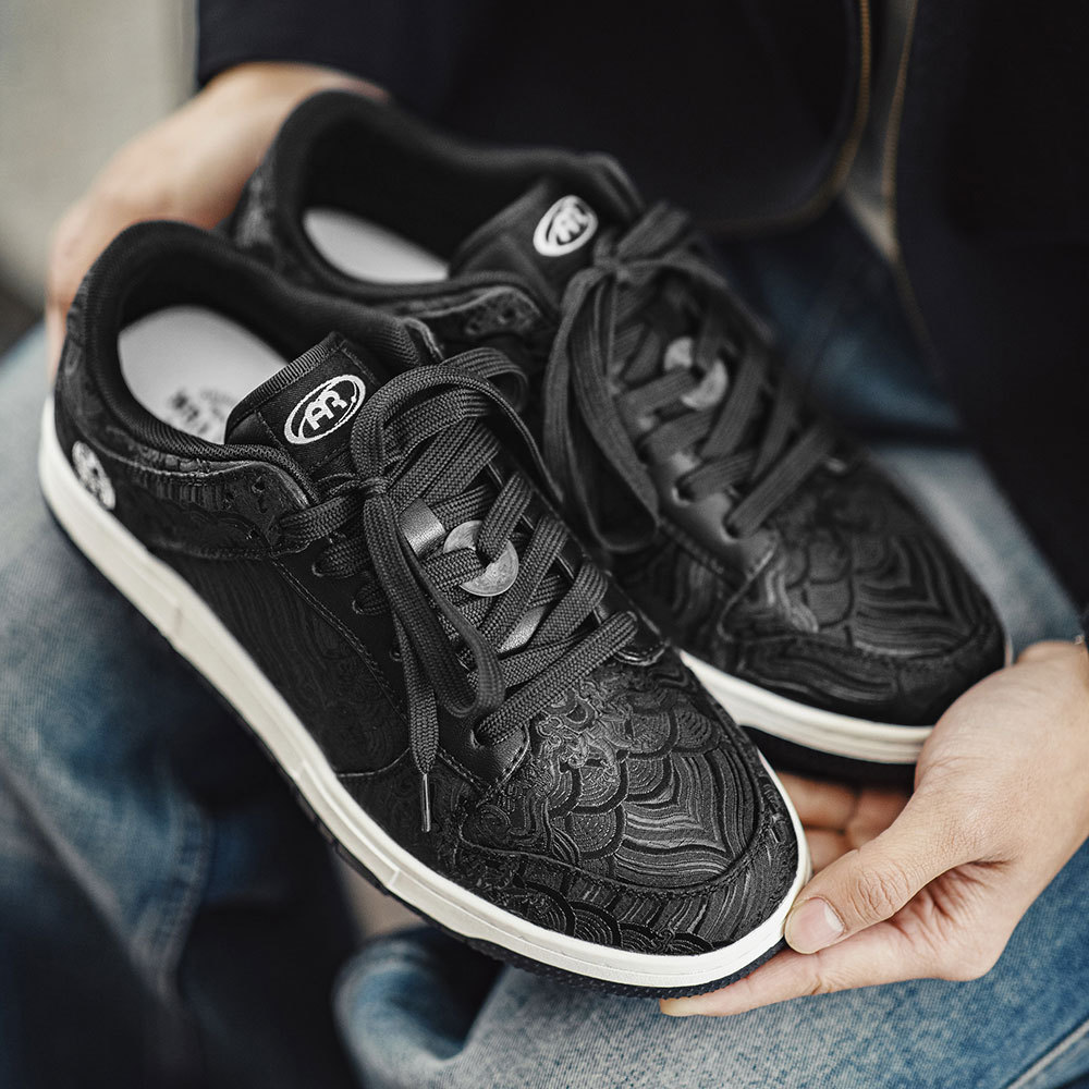 Premium Embroidery Sneakers._img_0