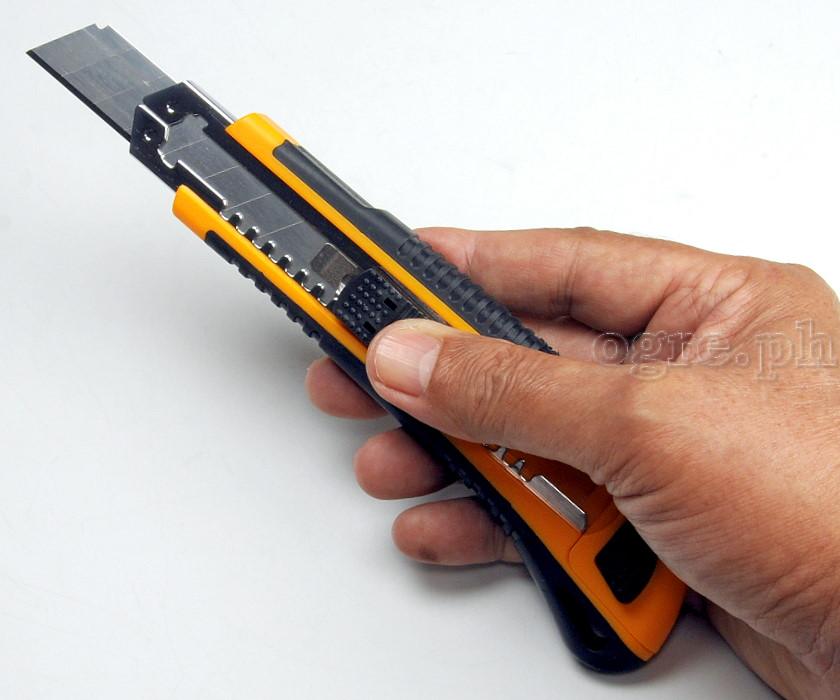 Tolsen Industrial Snap-off Cutter (18x100mm) with 3Pcs Refill Model: 30003_img_3