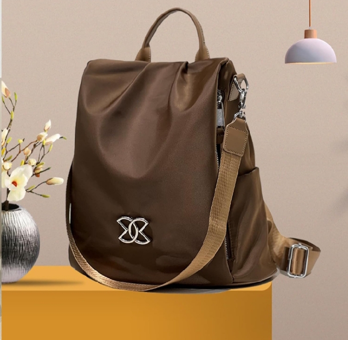 Luxury Designer Woman Backpack Bag_img_3