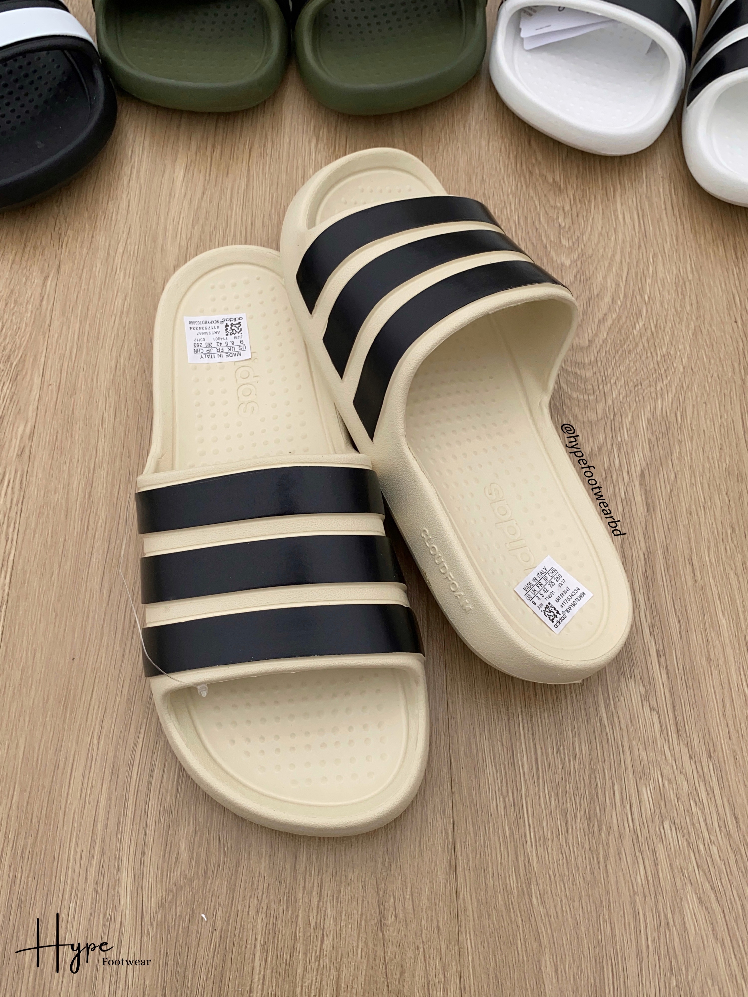 Adidas slide (Cream) Italy Variant_img_1