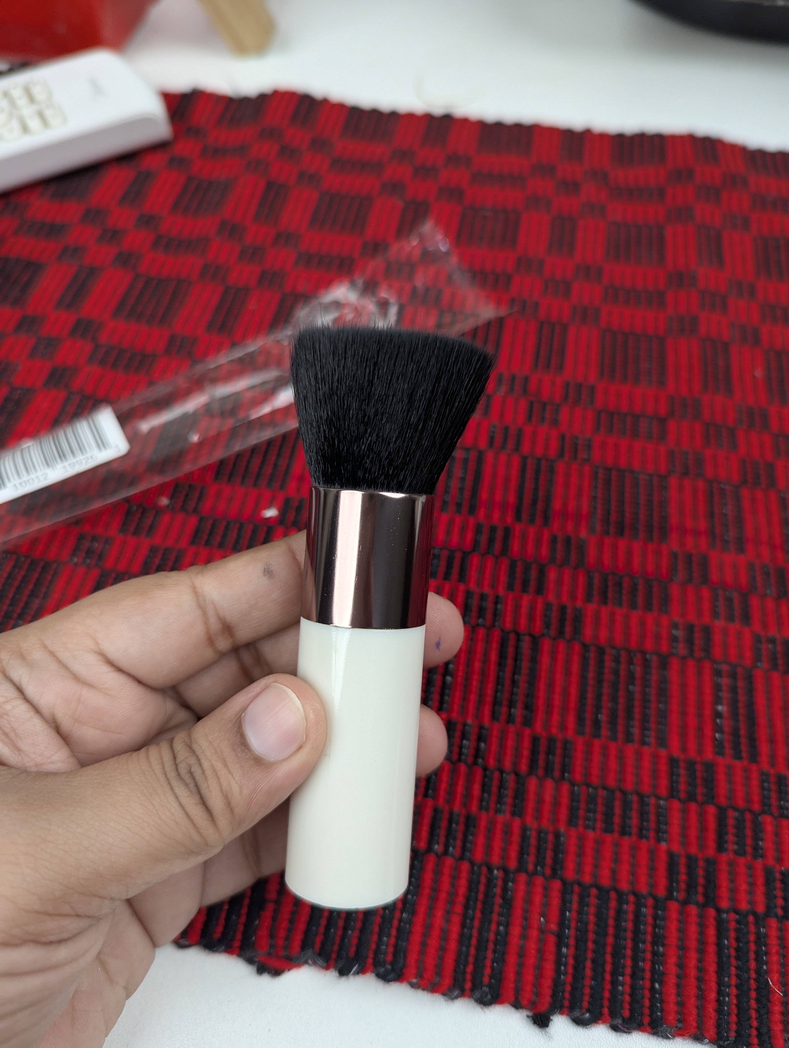 ULTA Beauty – Kabuki Face Brush_img_1