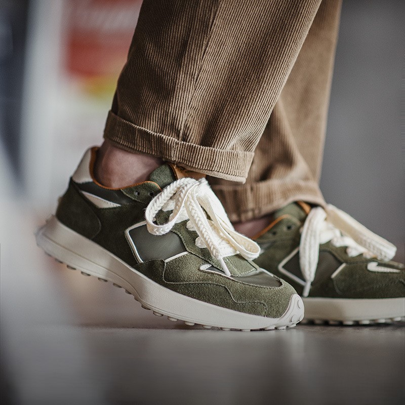 Retro Thick Soled Sneakers_img_3