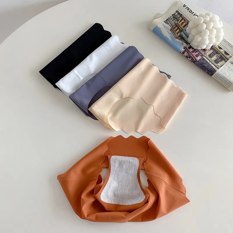Women Ice Silk Traceless ultra-thin Wave Girls Comfortable Breathable Solid Color mid Waist Triangle Underwear  Breathable Briefs Cozy Lingerie Soft Comfortable Underpants_img_4