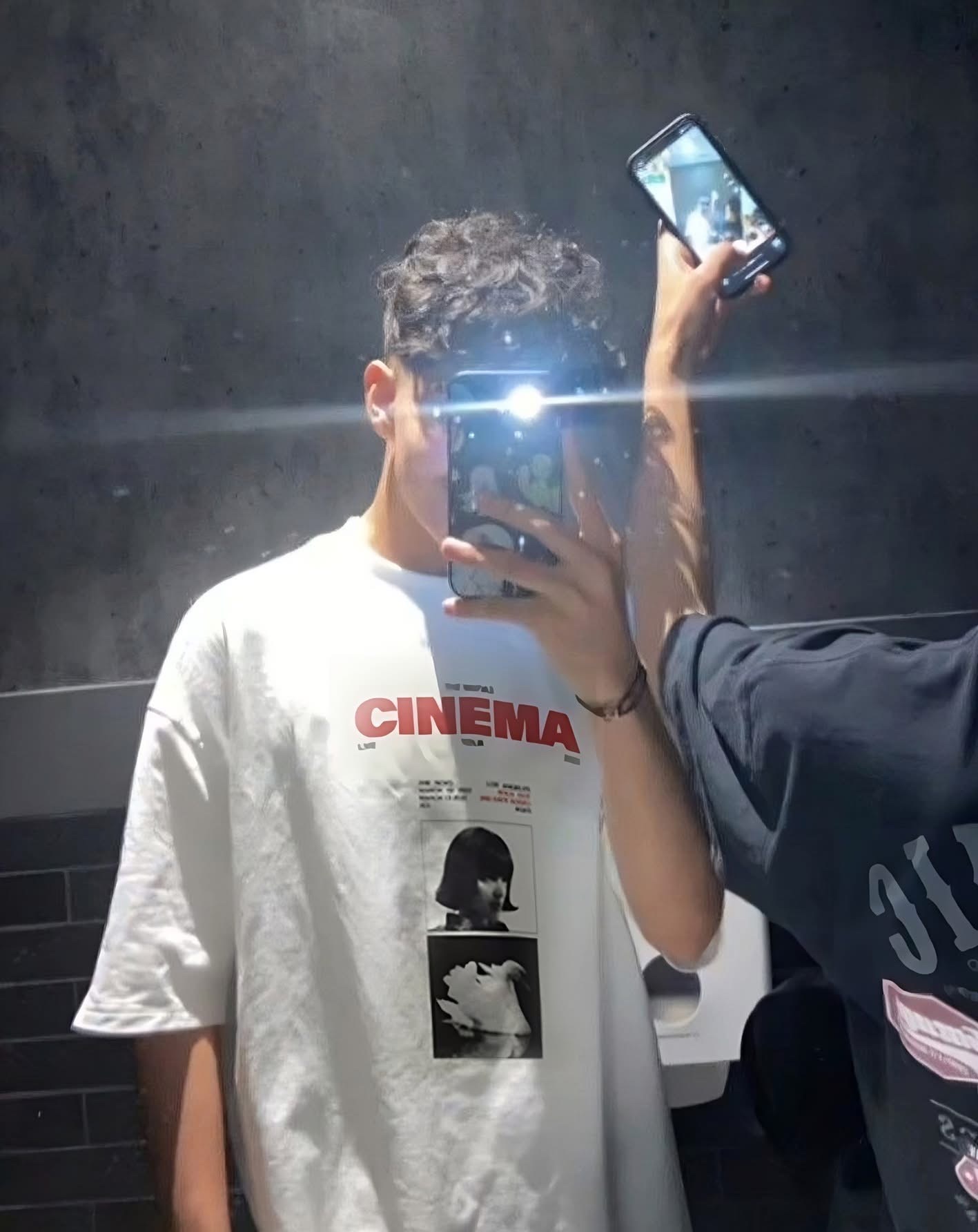 CINEMA white oversized t-shirt_img_1