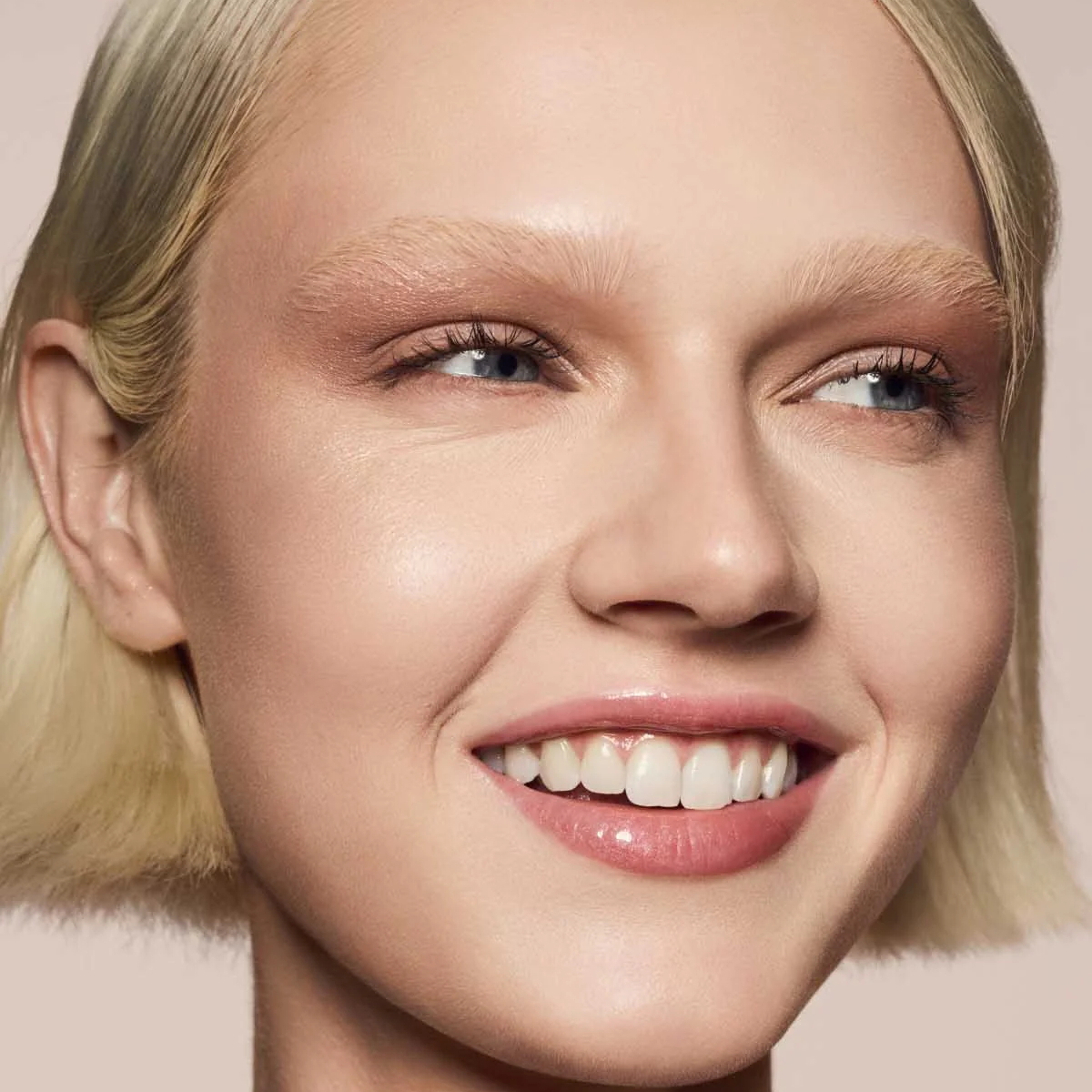 FENTY BEAUTY – Gloss Bomb Dip Clip-On Lip Luminizer_img_0