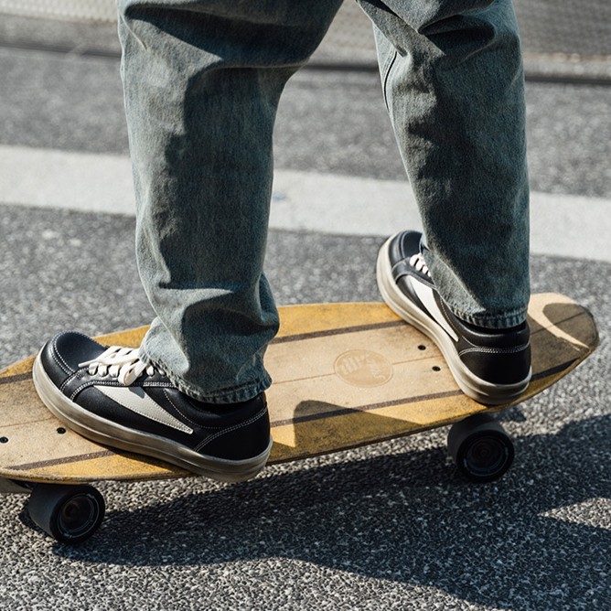 Retro Thick Soled Sneakers_img_2