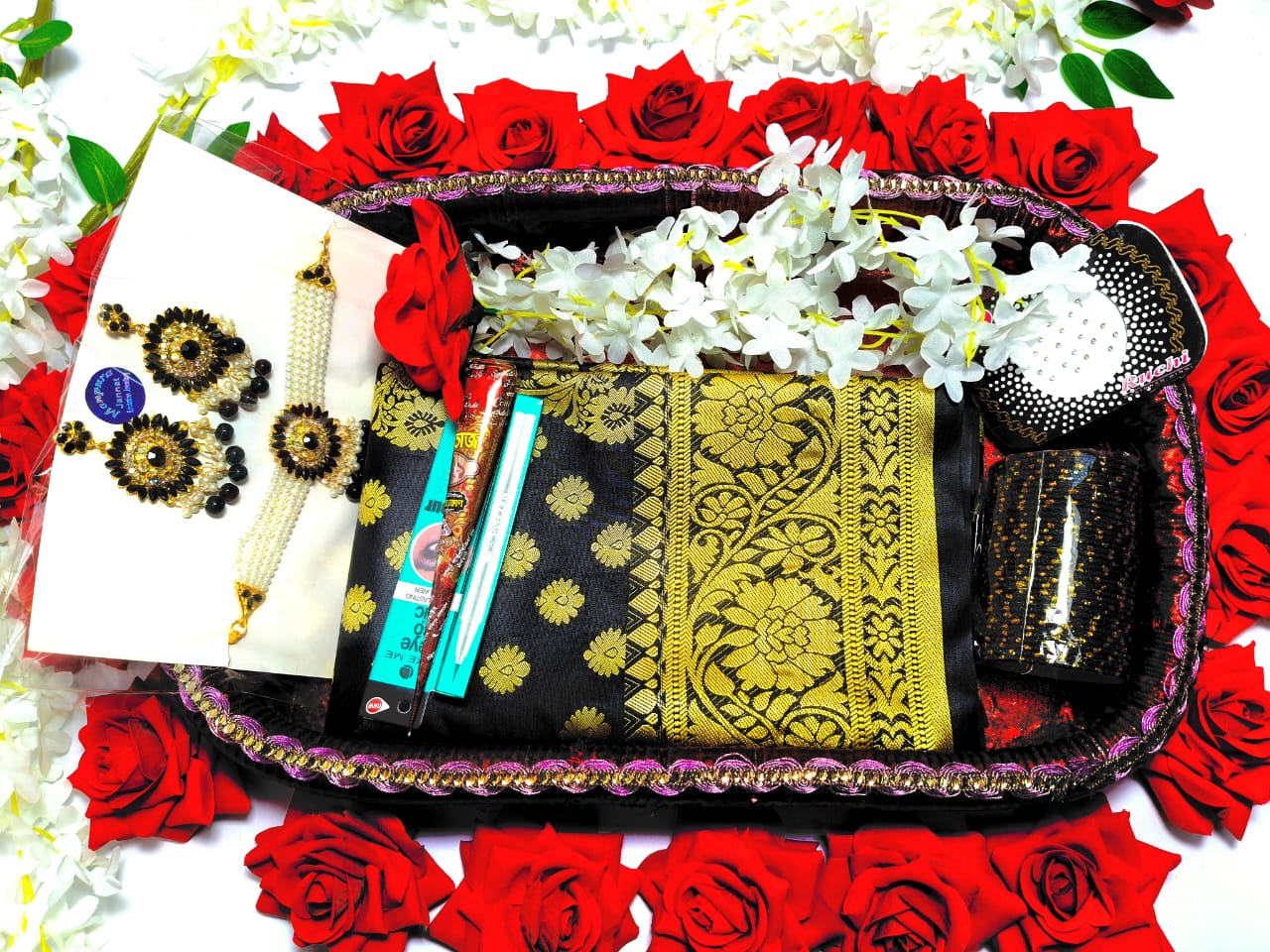 শাড়ি কম্বো গিফট