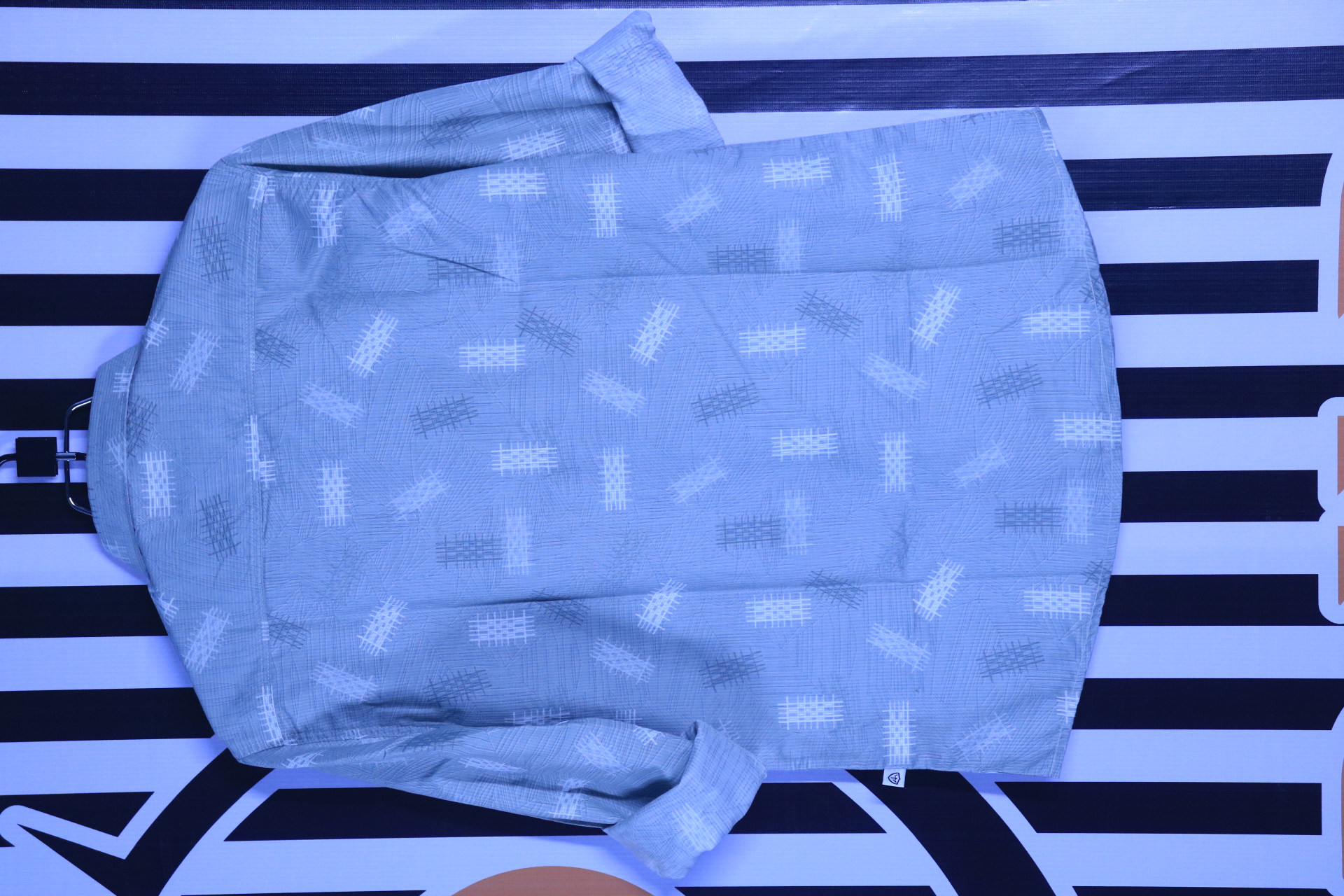 Grid Pattern Button-Up Shirt_img_2