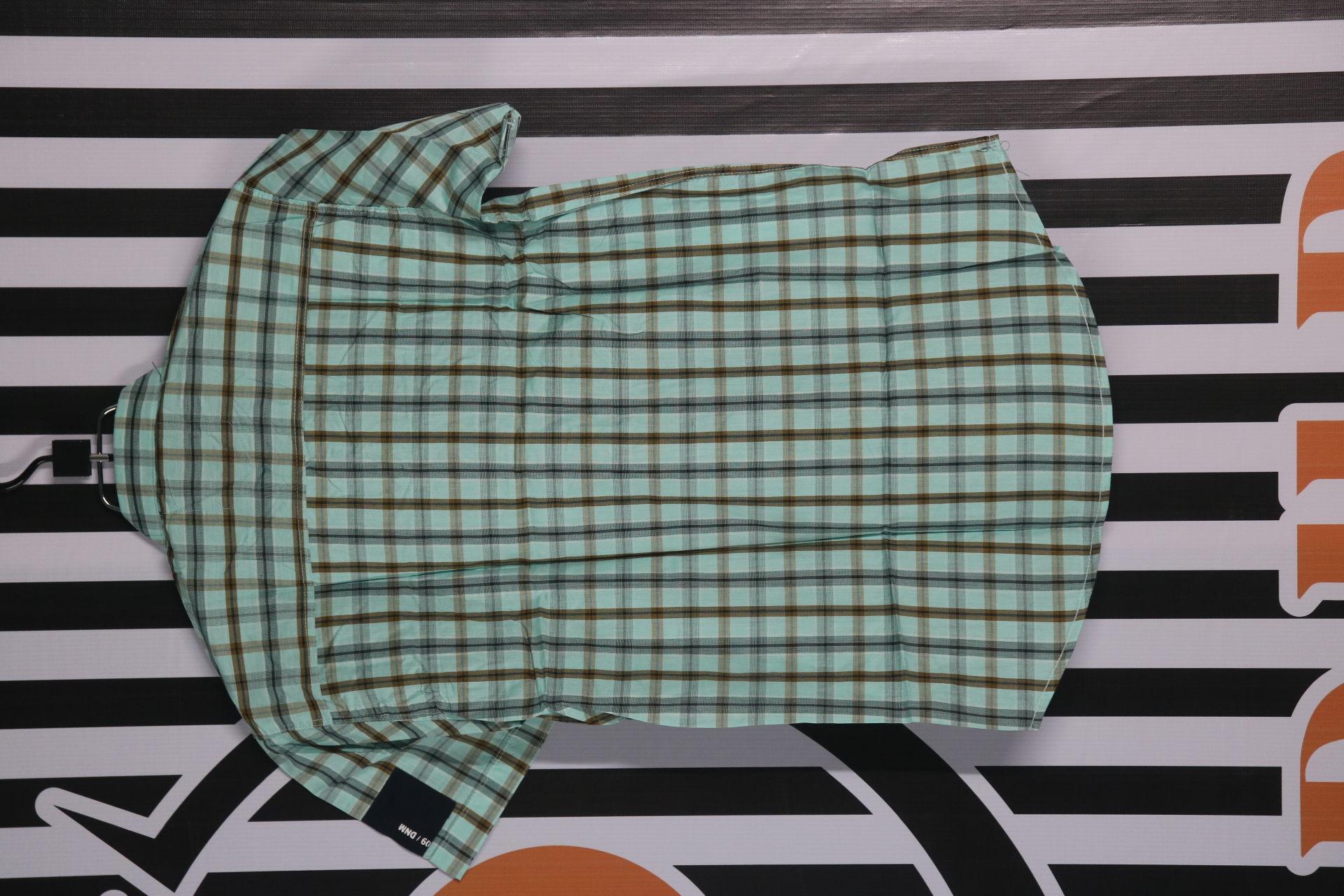 Classic Checkered Short-Sleeve Shirt – Casual & Stylish_img_1