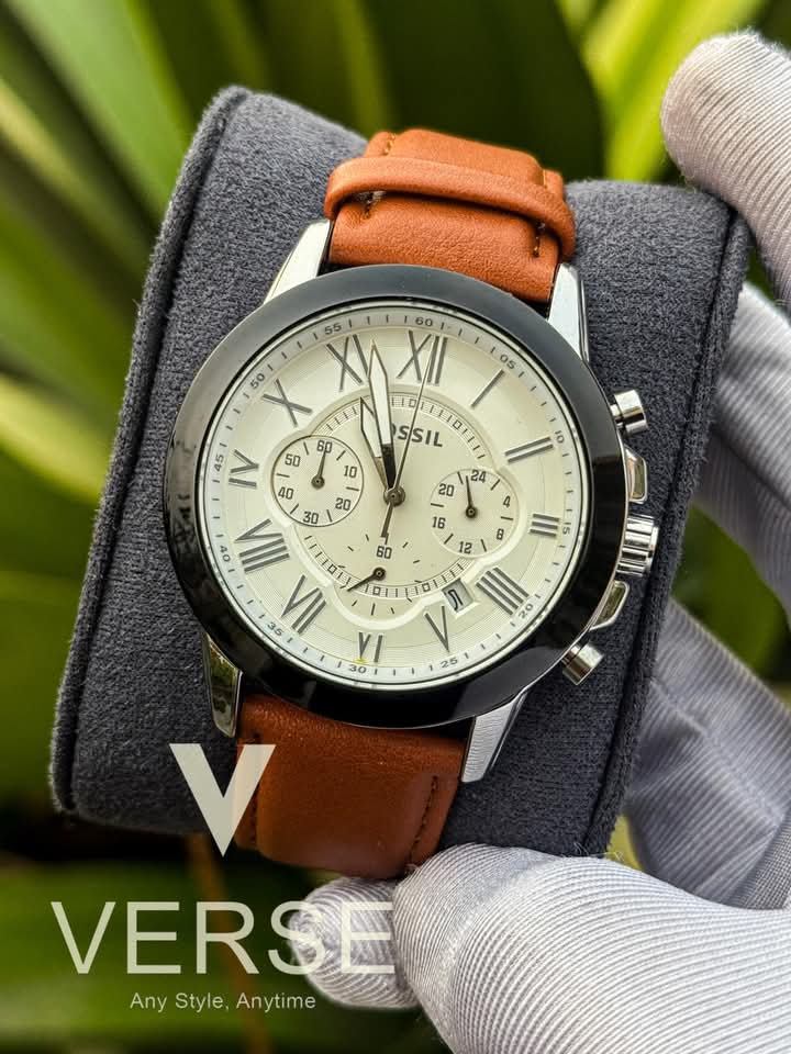 Fossil Q mustard belt silver case black bezel white dial