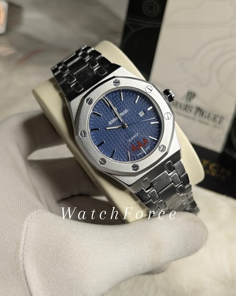 AP quartz Blue face