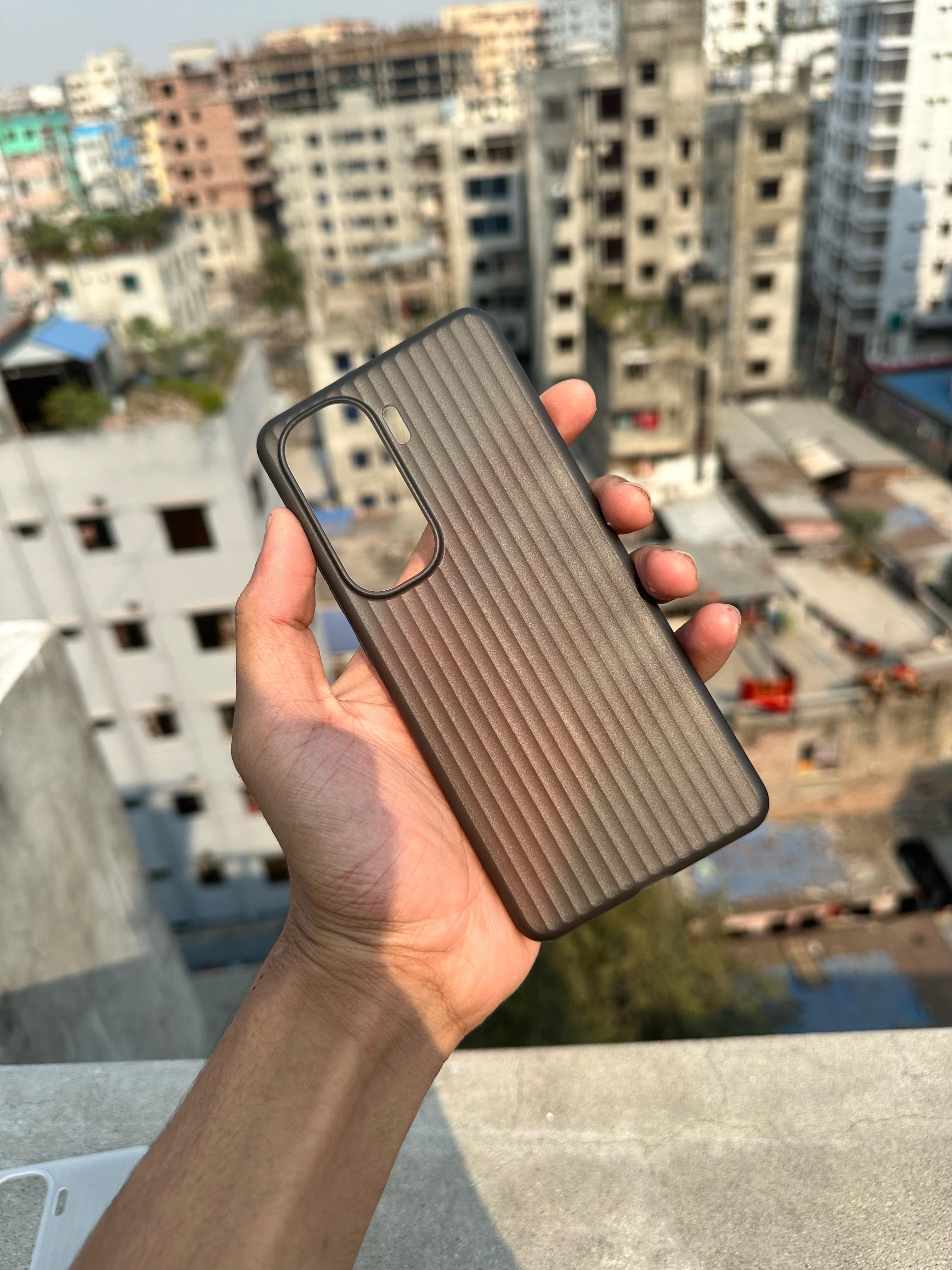 IQOO Neo10 Ultra-thin transparent non-yellowing PP shell corrugated mobile phone case_img_1