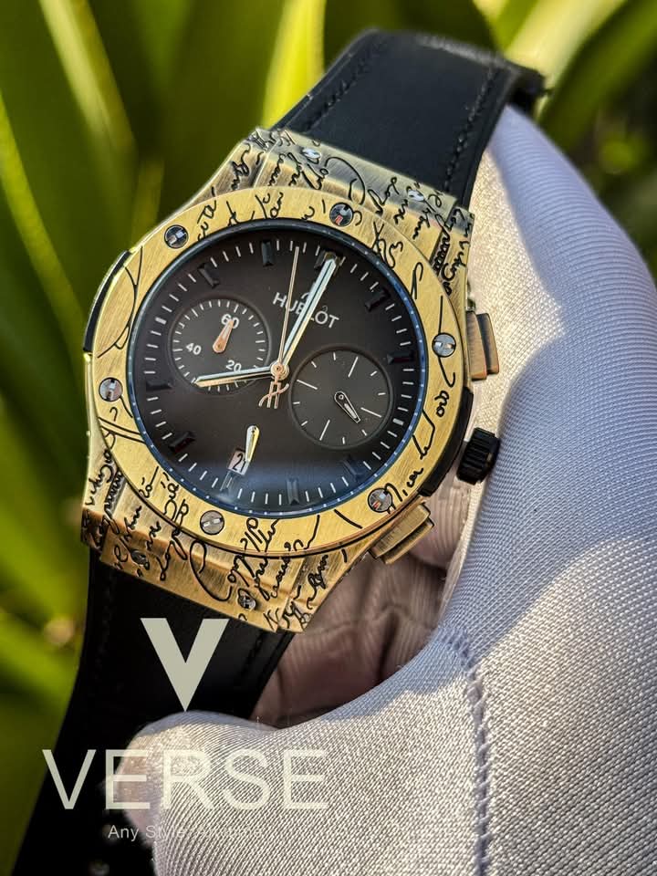 Hublot belt engraved golden case black belt