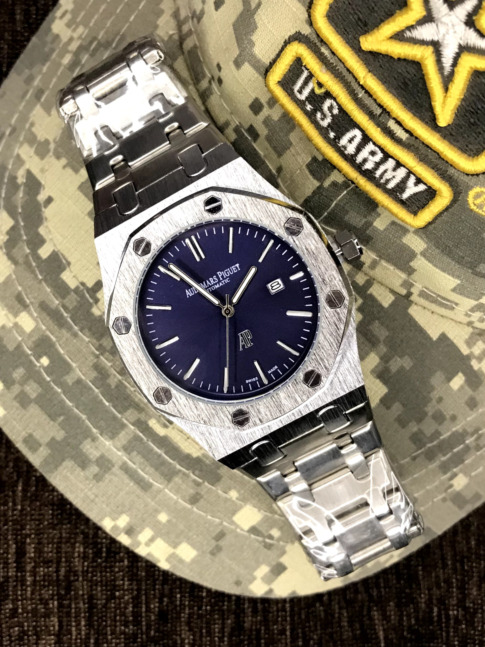 Audemars Piguet Royal Oak Jumbo-Blue dial