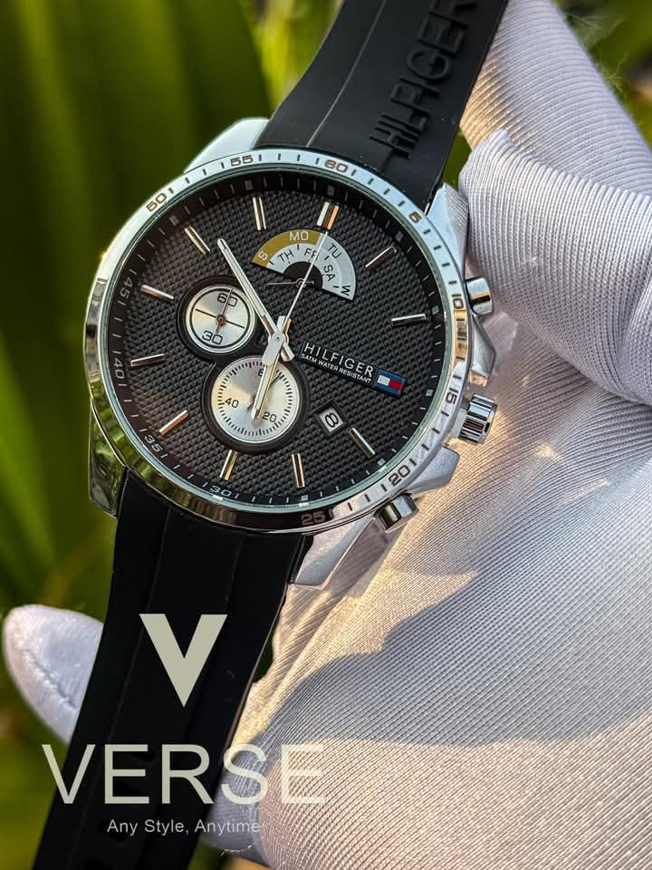 Hilfiger black belt silver case