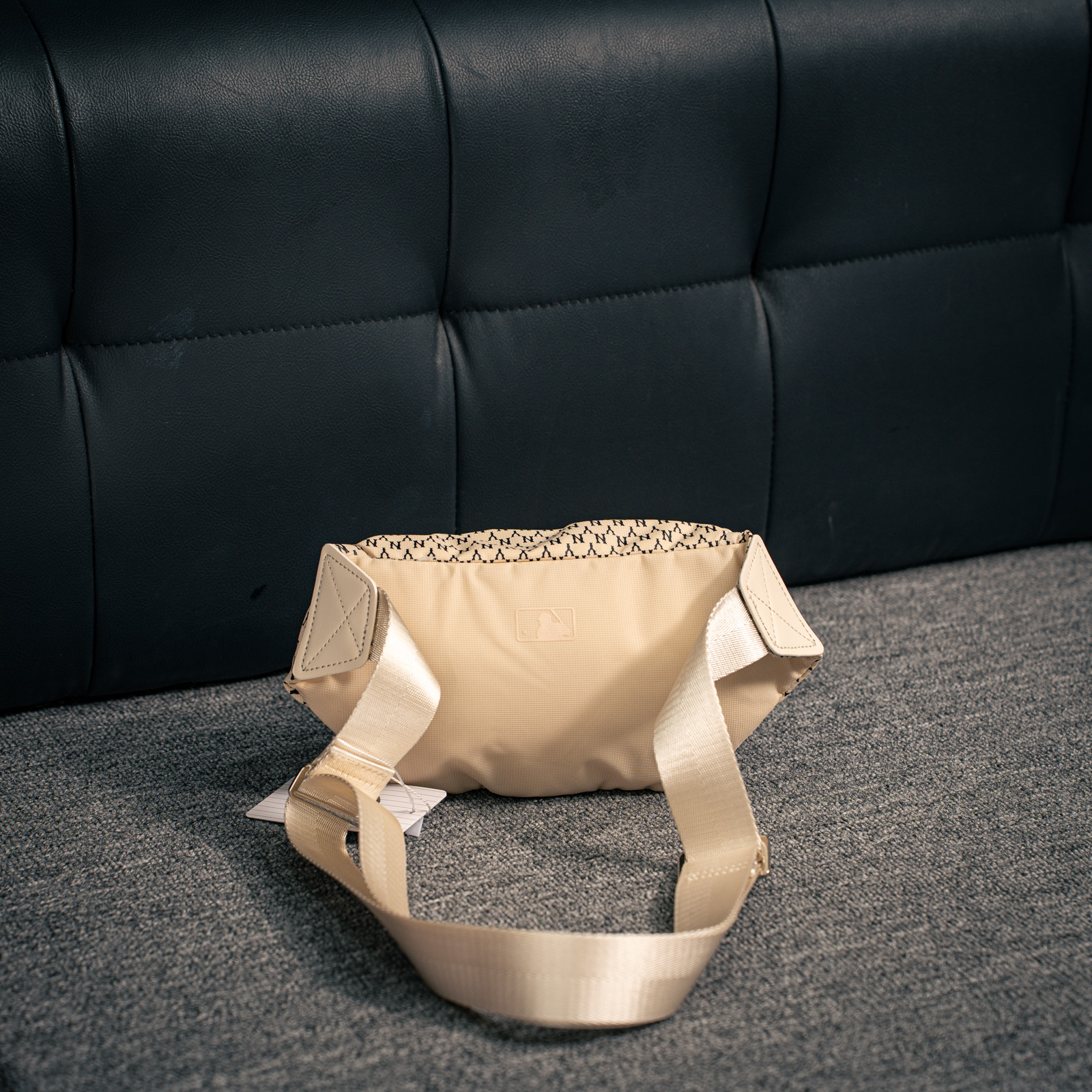 Monogram New York Yankees Hip Sack_img_1