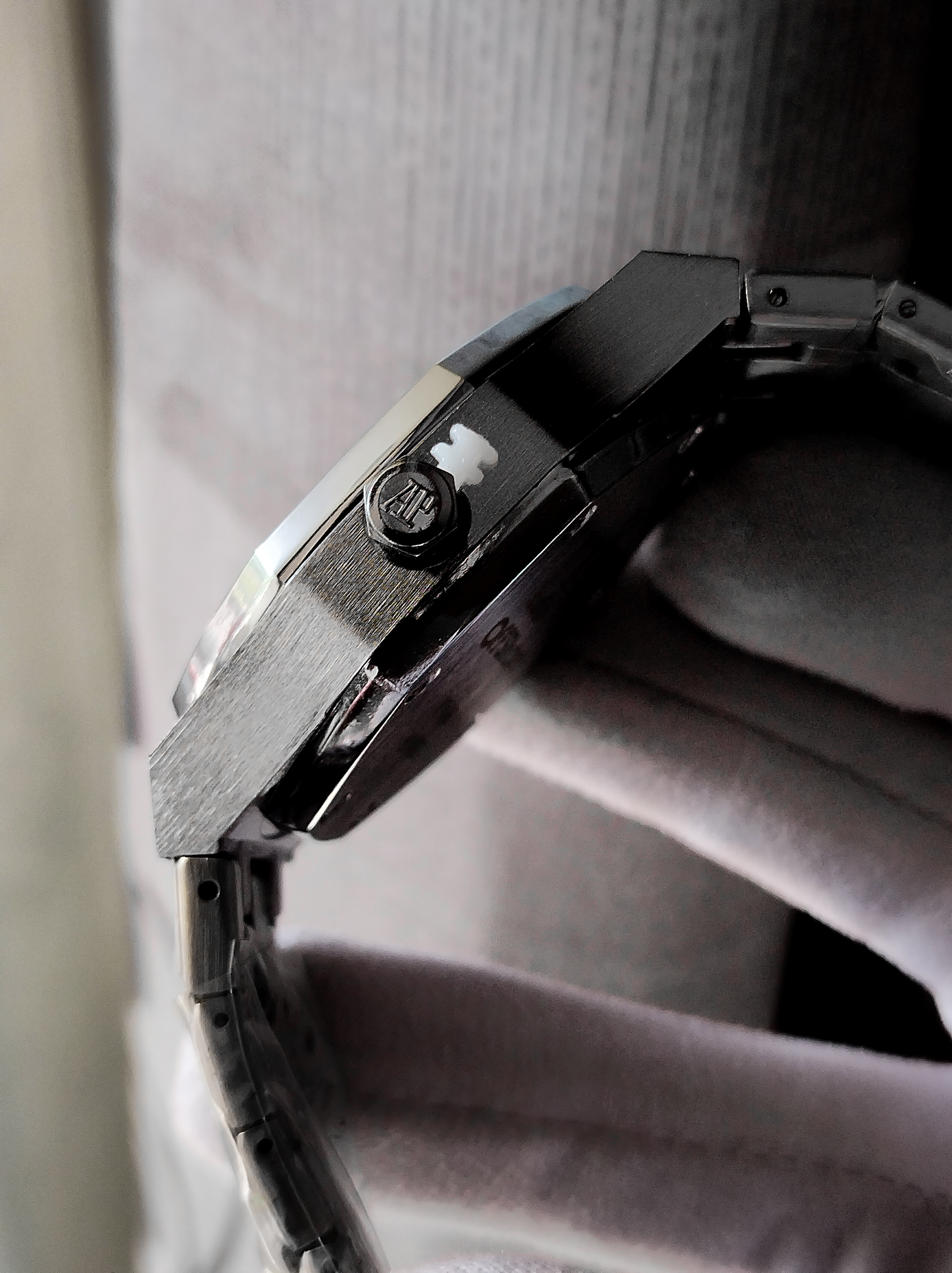 Ap Red Wine Quartz Watch_img_1