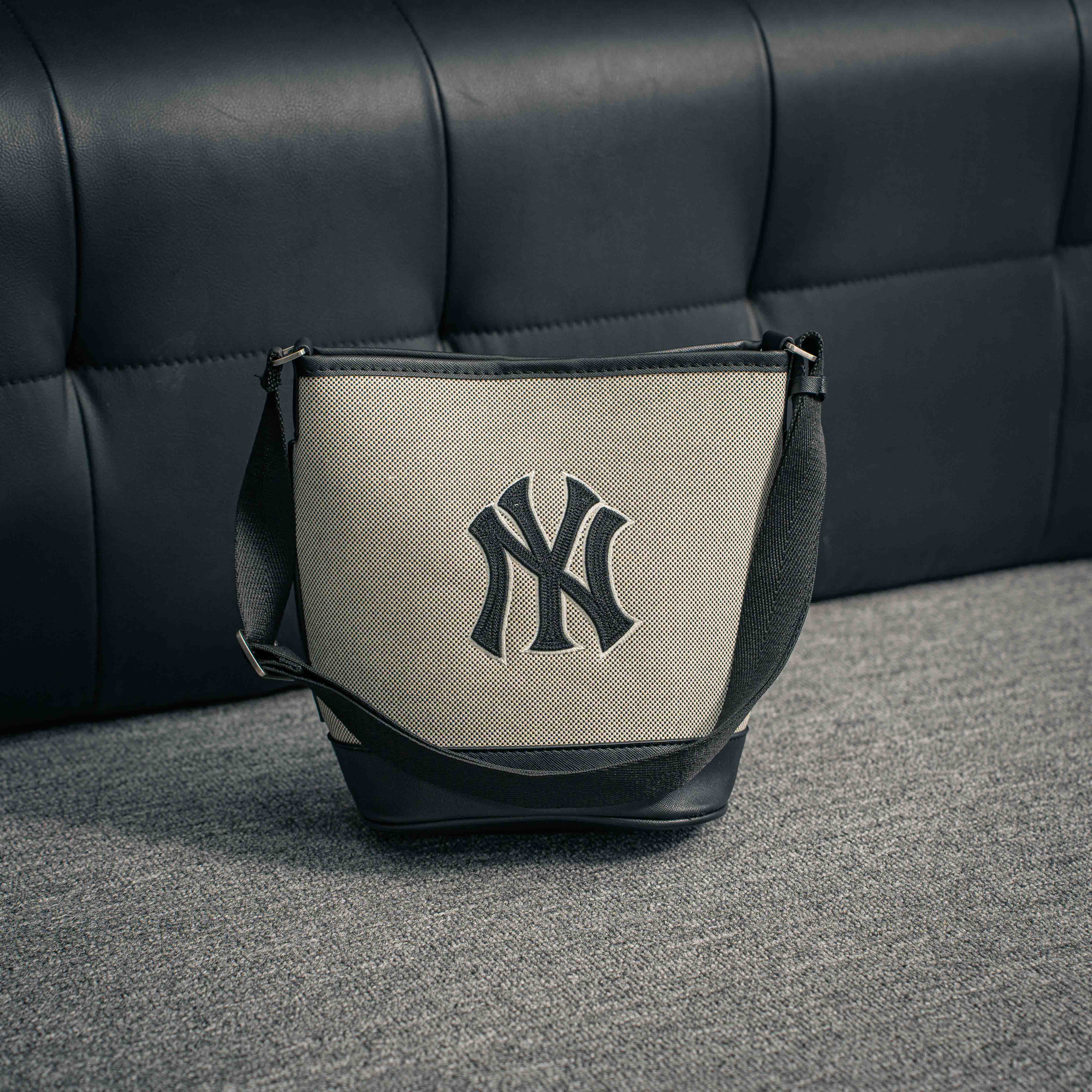 MLB New York Yankees Bucket Bag_img_0