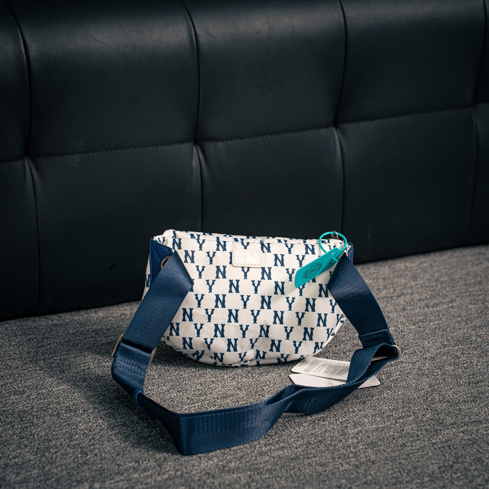 MLB Classic MONOGRAM Hipsack NEW YORK YANKEES_img_1