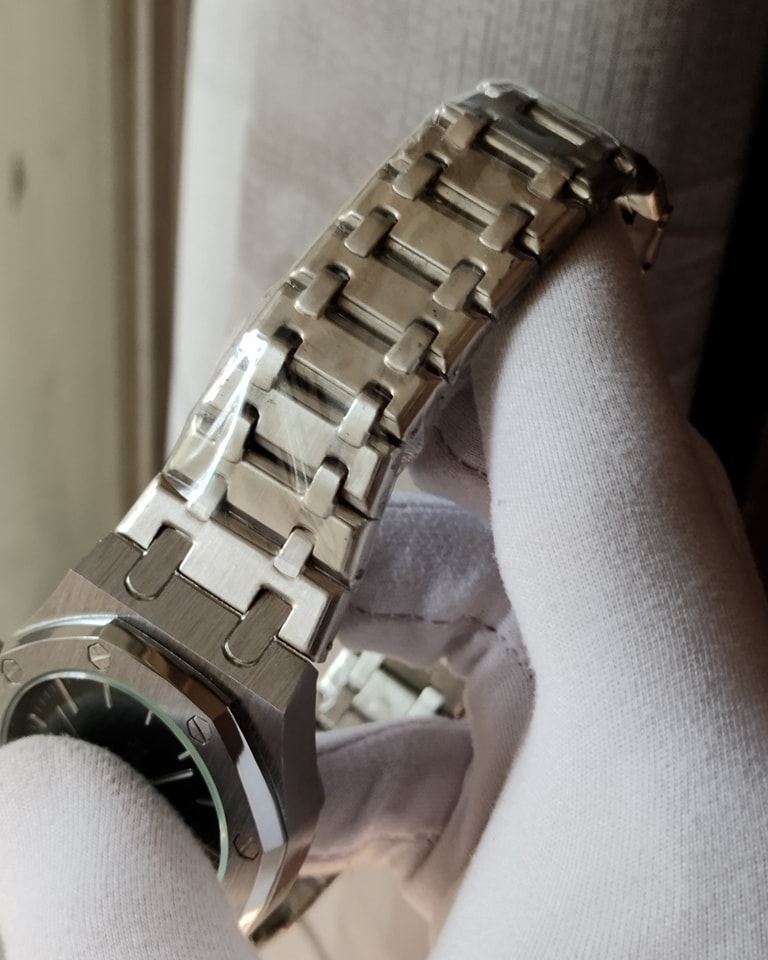 Ap Green Face Quartz Watch_img_1