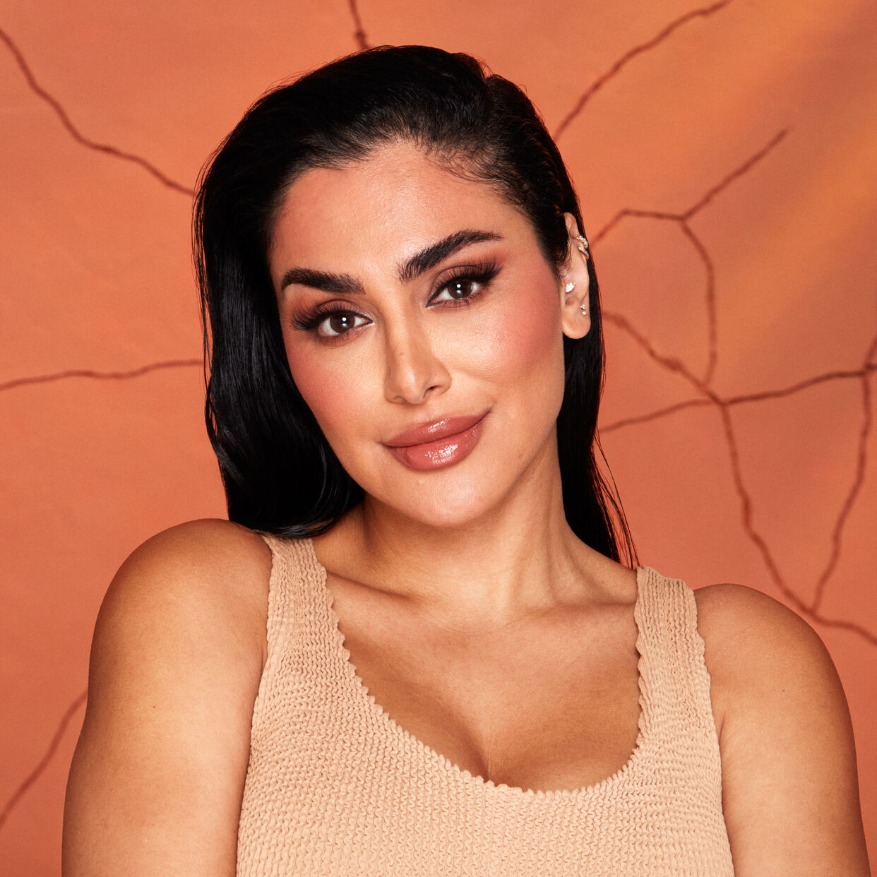 Huda Beauty GloWish Cheeky Vegan Blush Powder_img_11