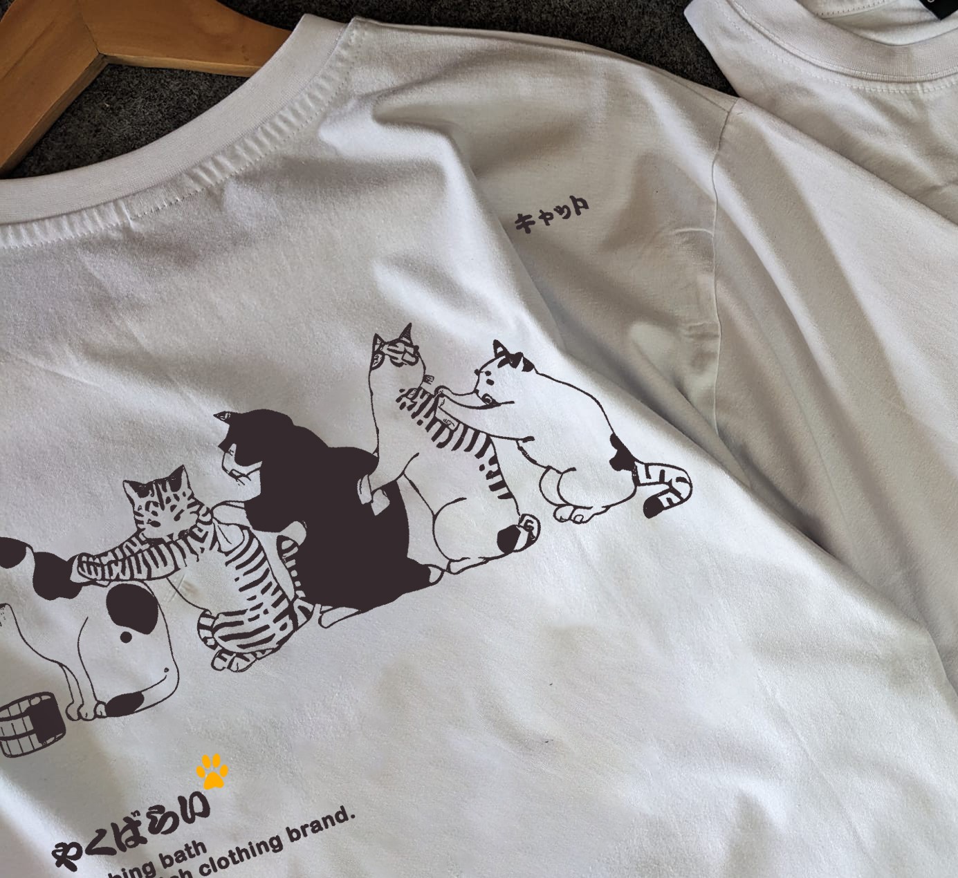 White cat oversized t-shirt_img_2