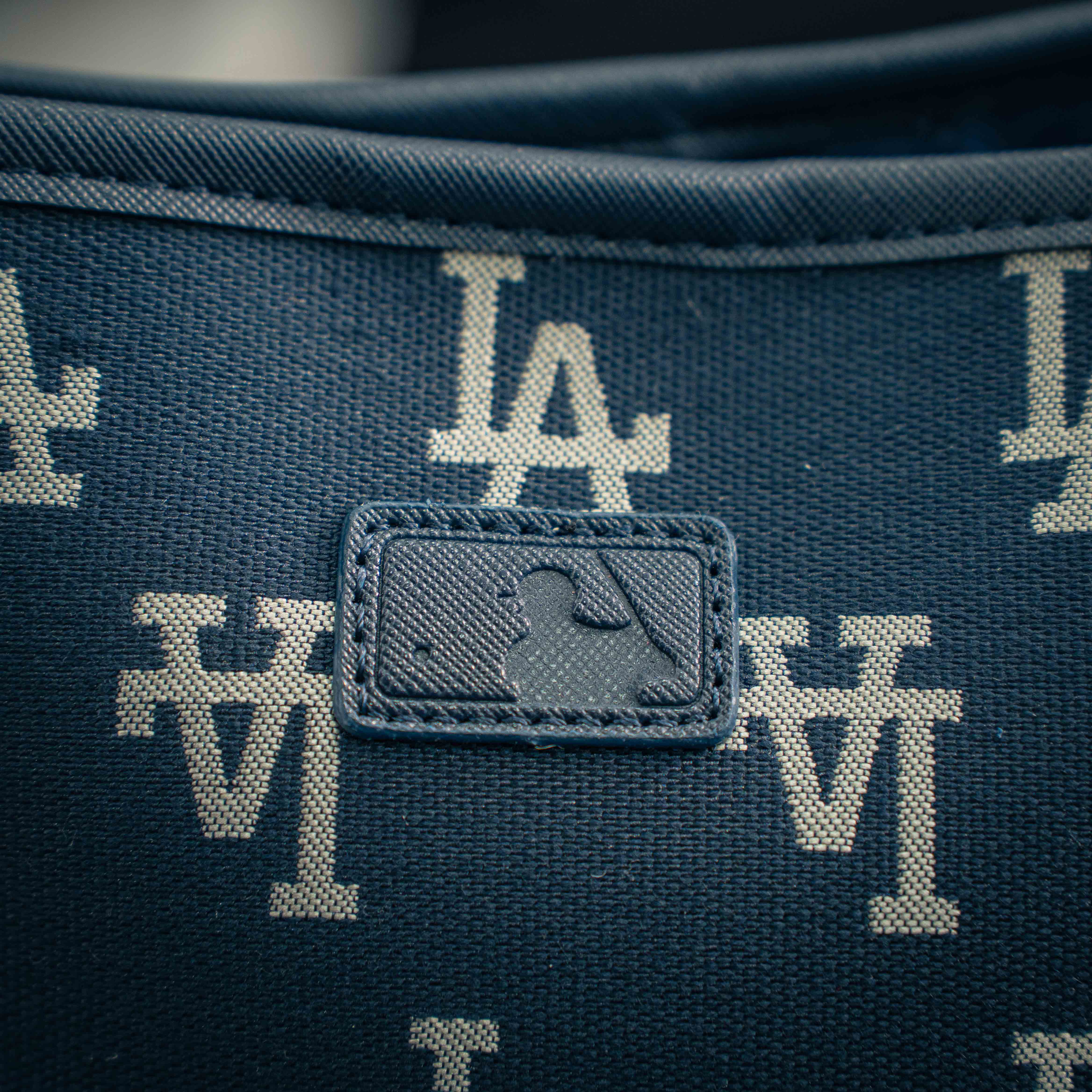 MLB Korea Big Classic Monogram Jacquard Bucket Bag_img_4