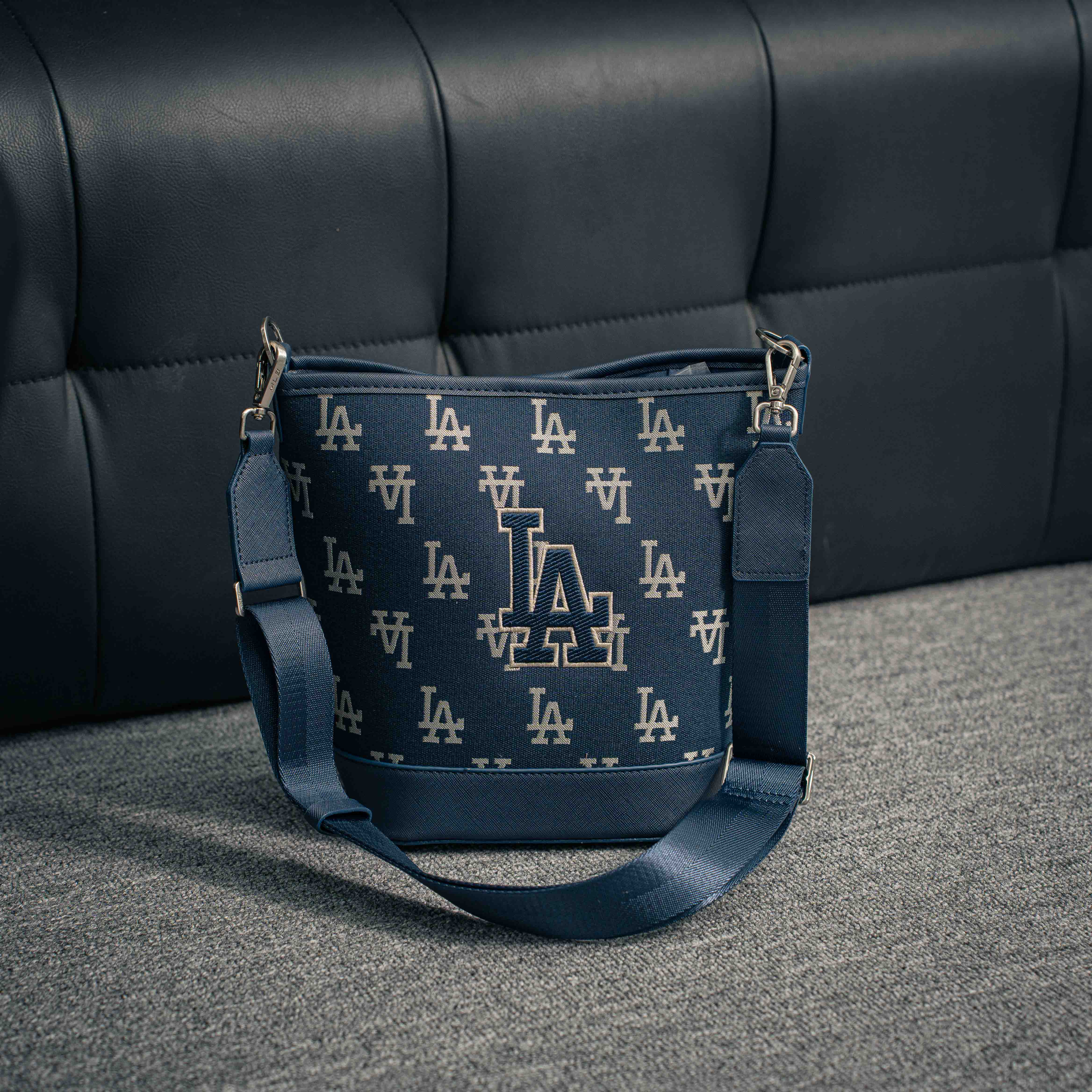 MLB Korea Big Classic Monogram Jacquard Bucket Bag_img_0