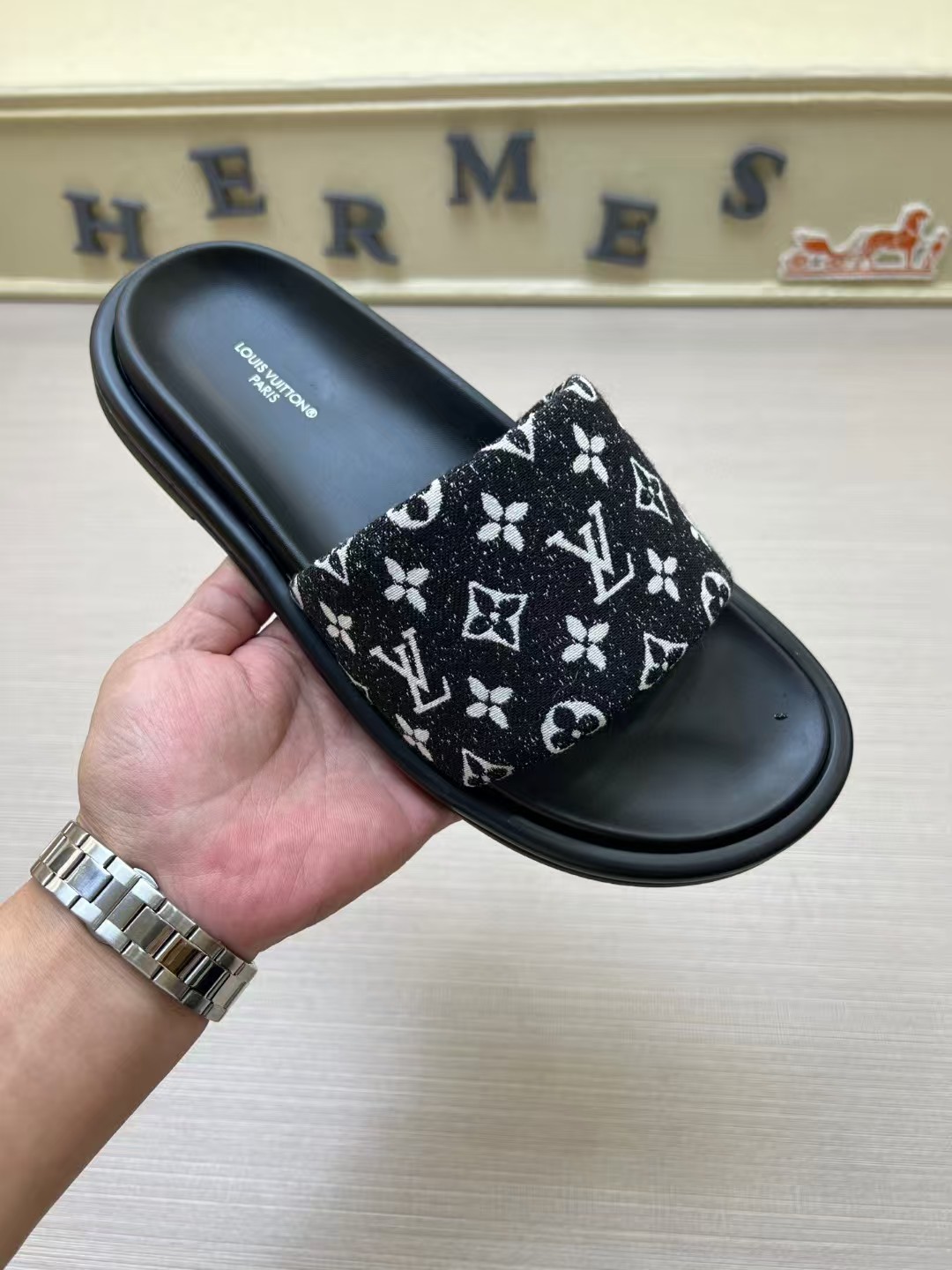 Louis Vuitton Palm Slippers (1:1)_img_0