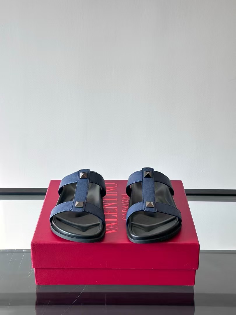 Valentino Garavani Rockstud flat sandals (1:1)_img_2
