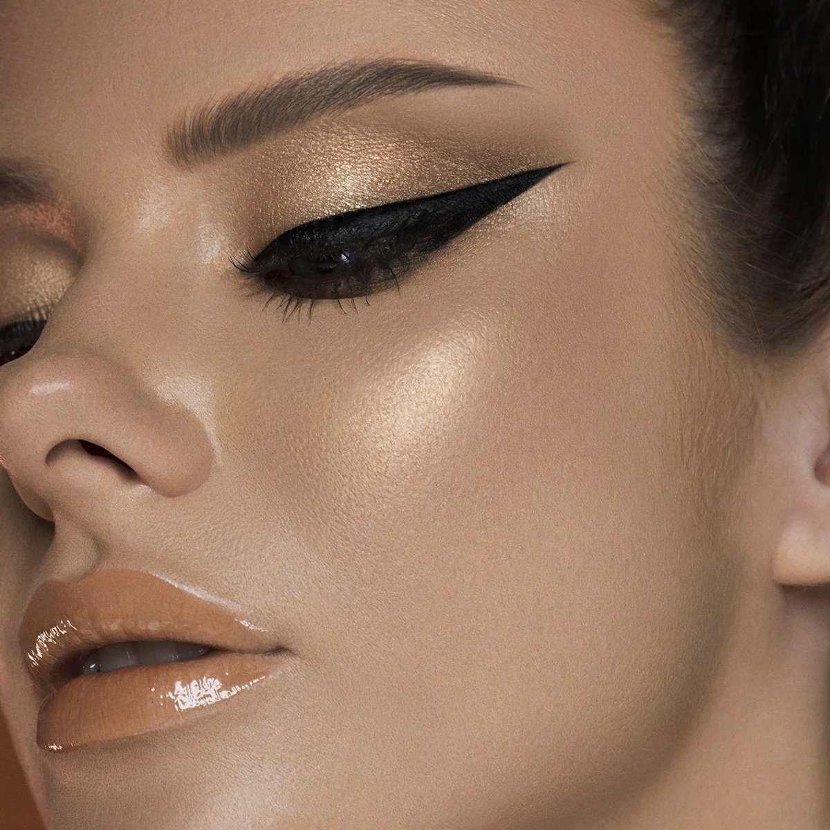 Juvia’s Place – The Nubian Loose Highlighter_img_2