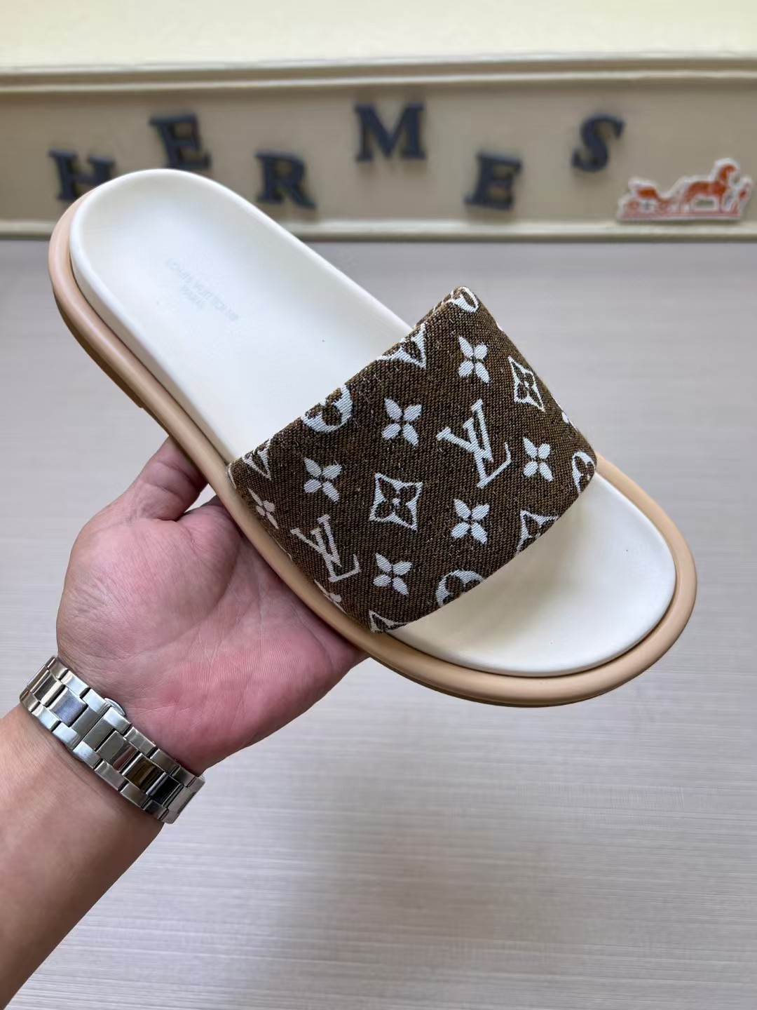 Louis Vuitton Palm Slippers (1:1)_img_1