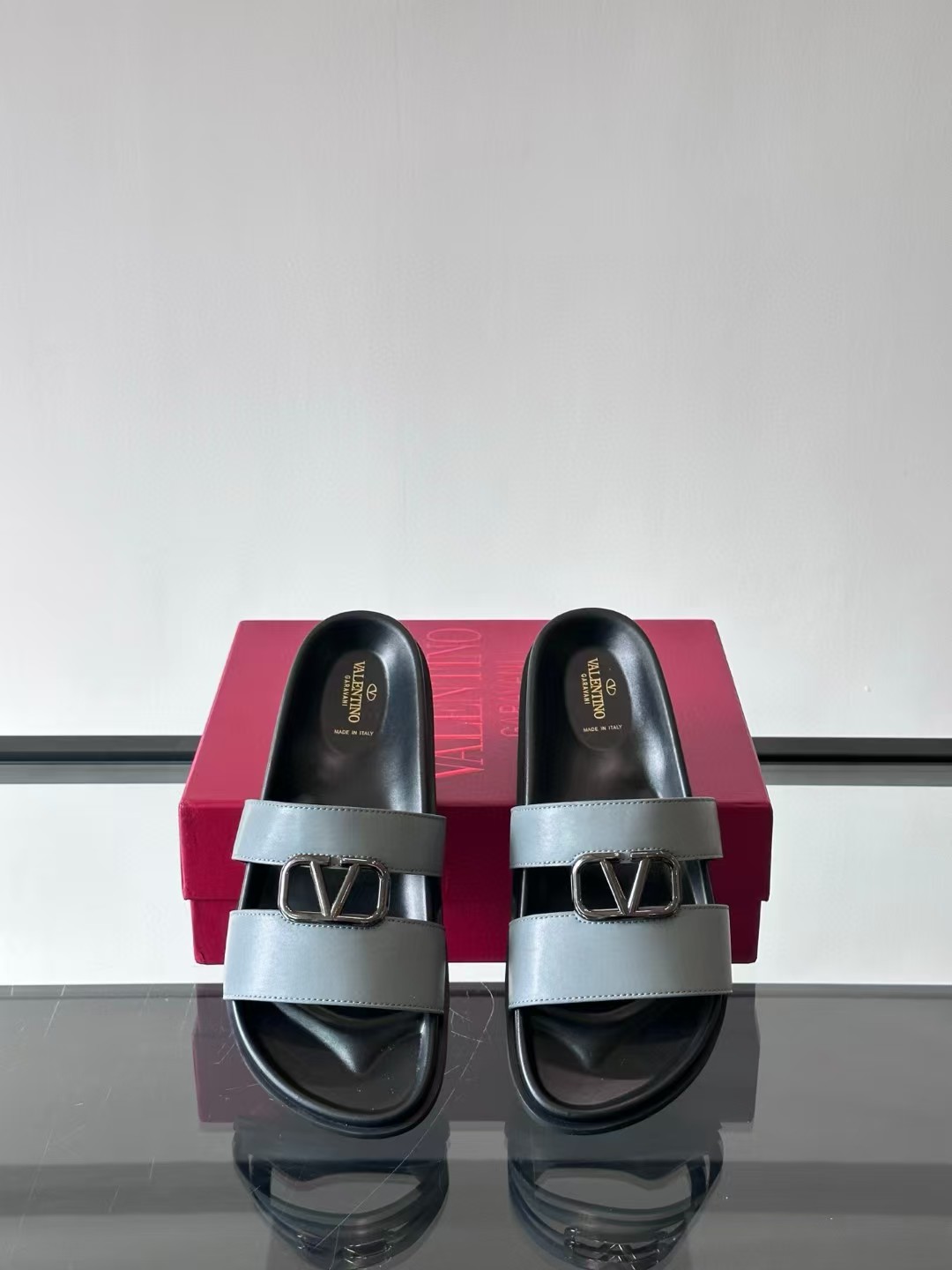 Valentino Garavani Sandals (1:1)_img_5