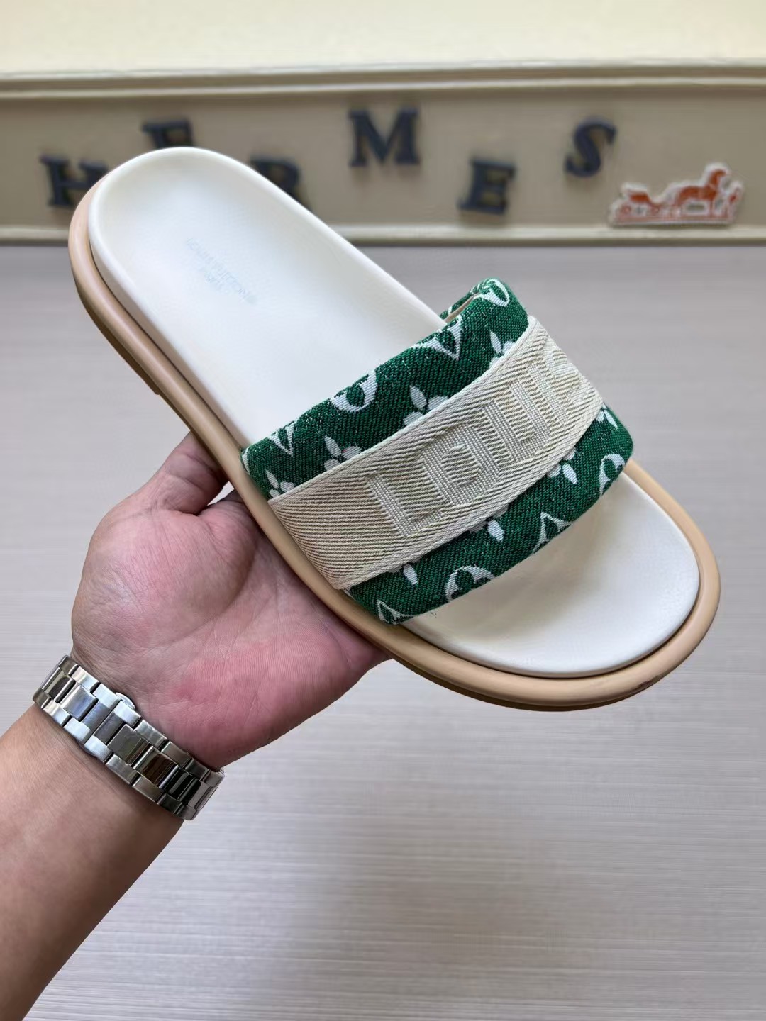 Louis Vuitton Palm Slippers (1:1)_img_6