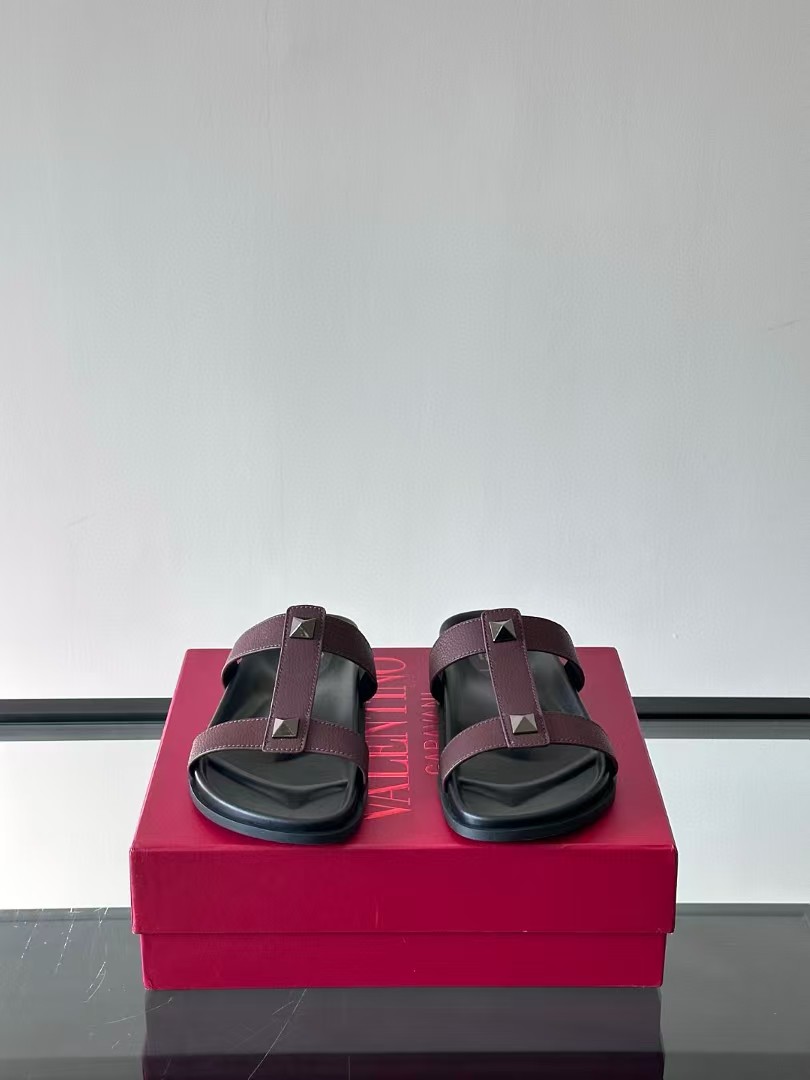 Valentino Garavani Rockstud flat sandals (1:1)_img_1