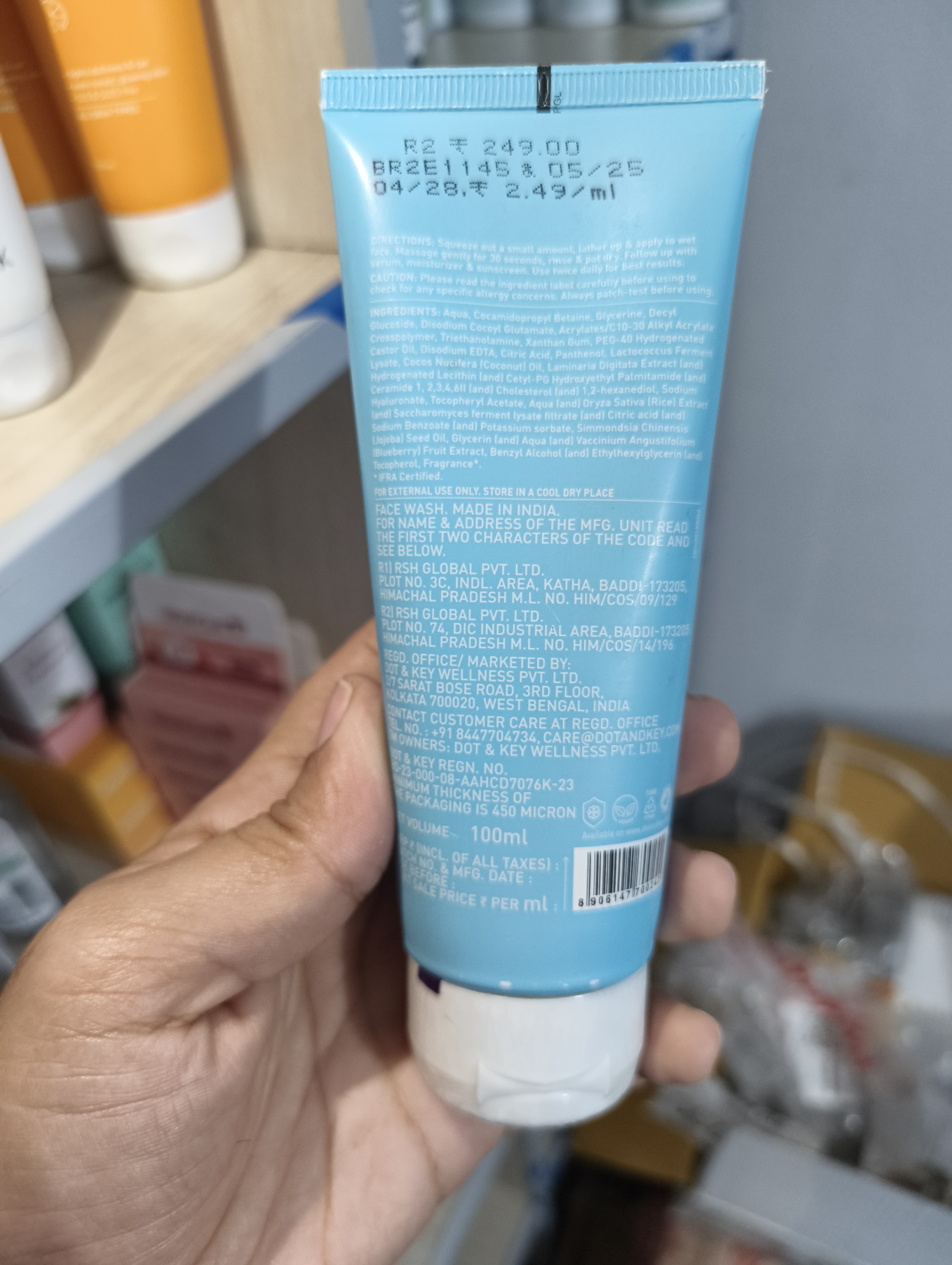 Dot & Key Barrier Repair Gentle Hydrating Face Wash 100ml_img_2