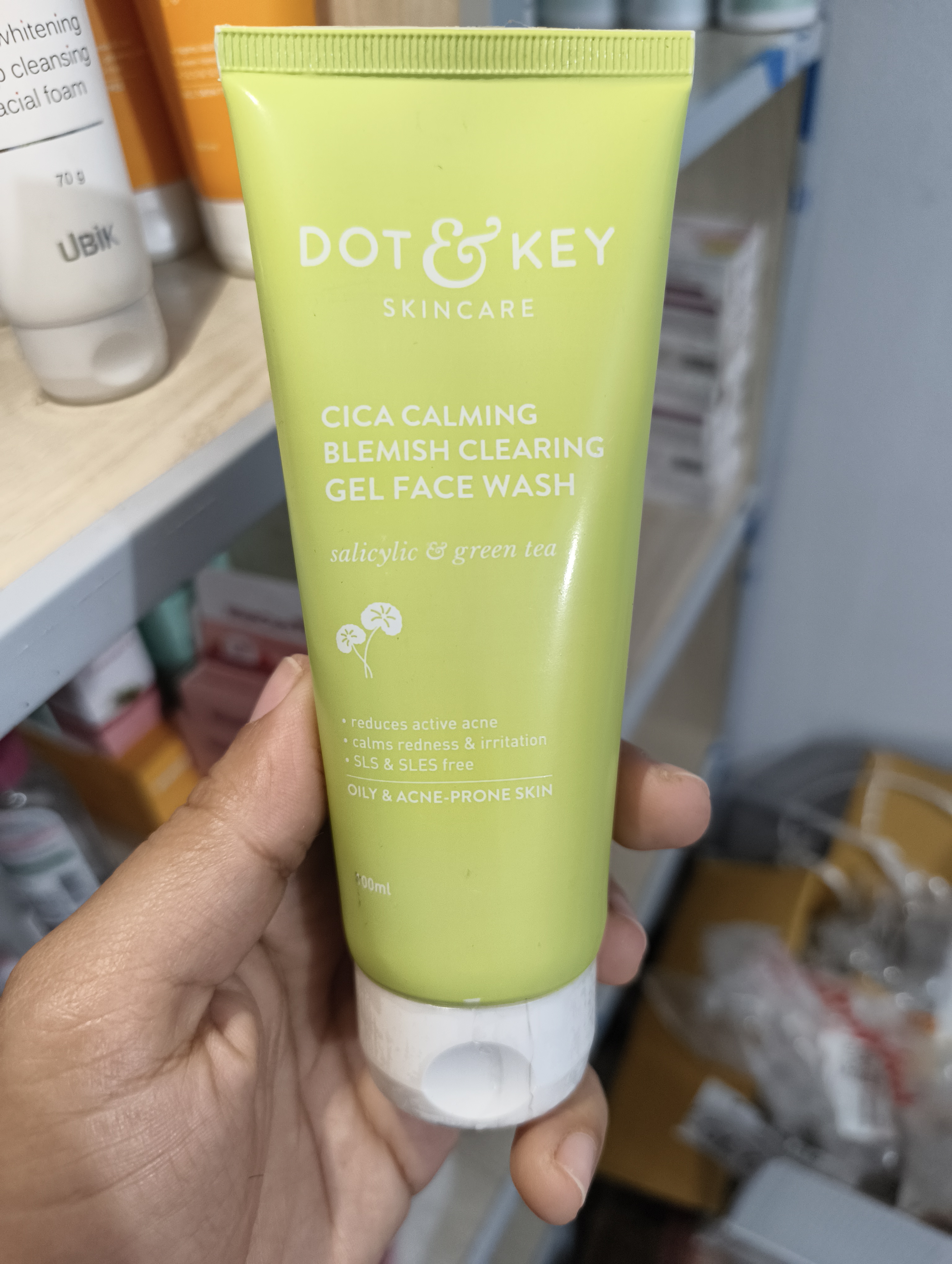 Dot & Key Cica Calaming Blemish Crearing Face Wash 100ml_img_1