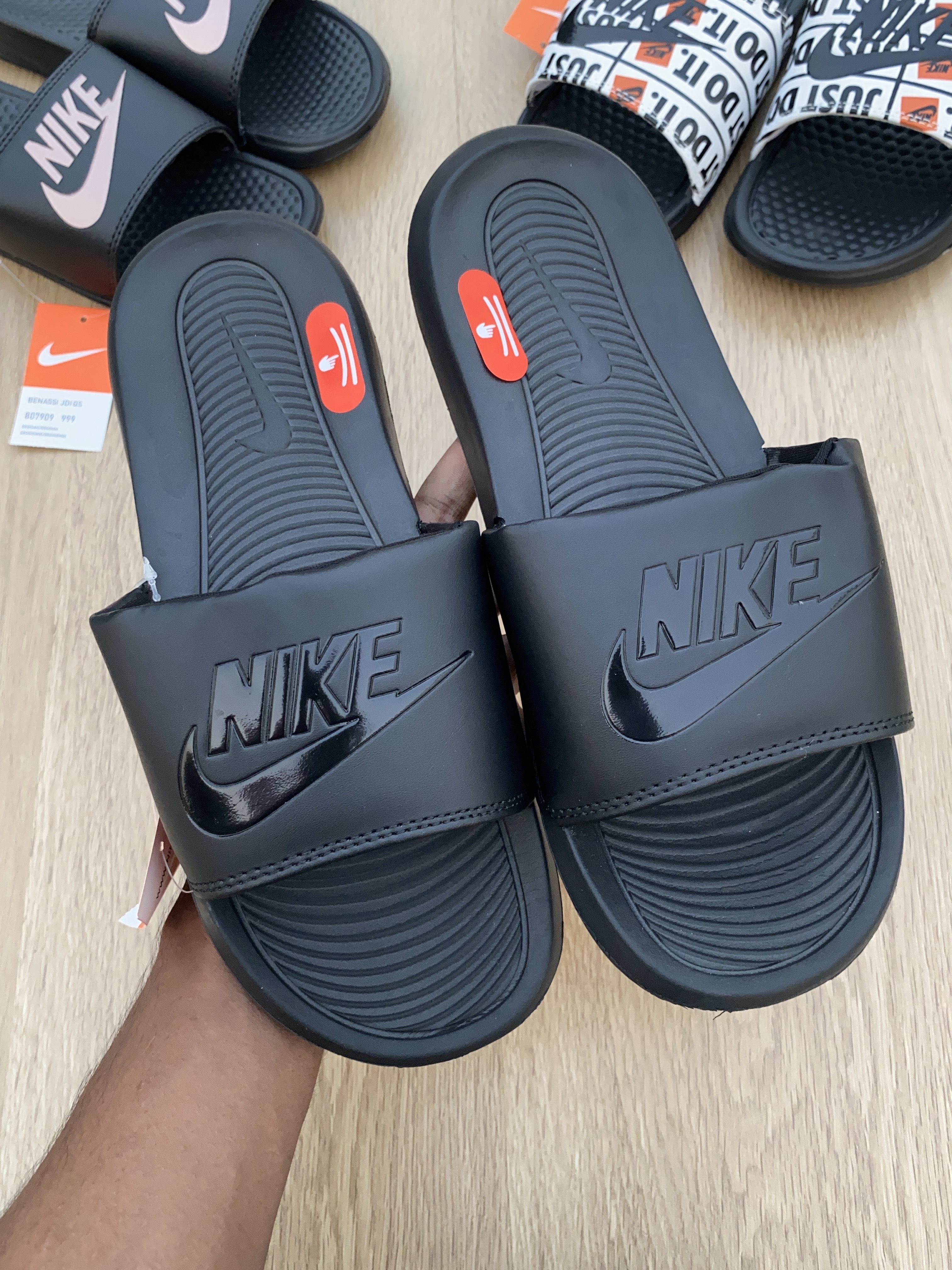 Nike Victori One in Full Black_img_1