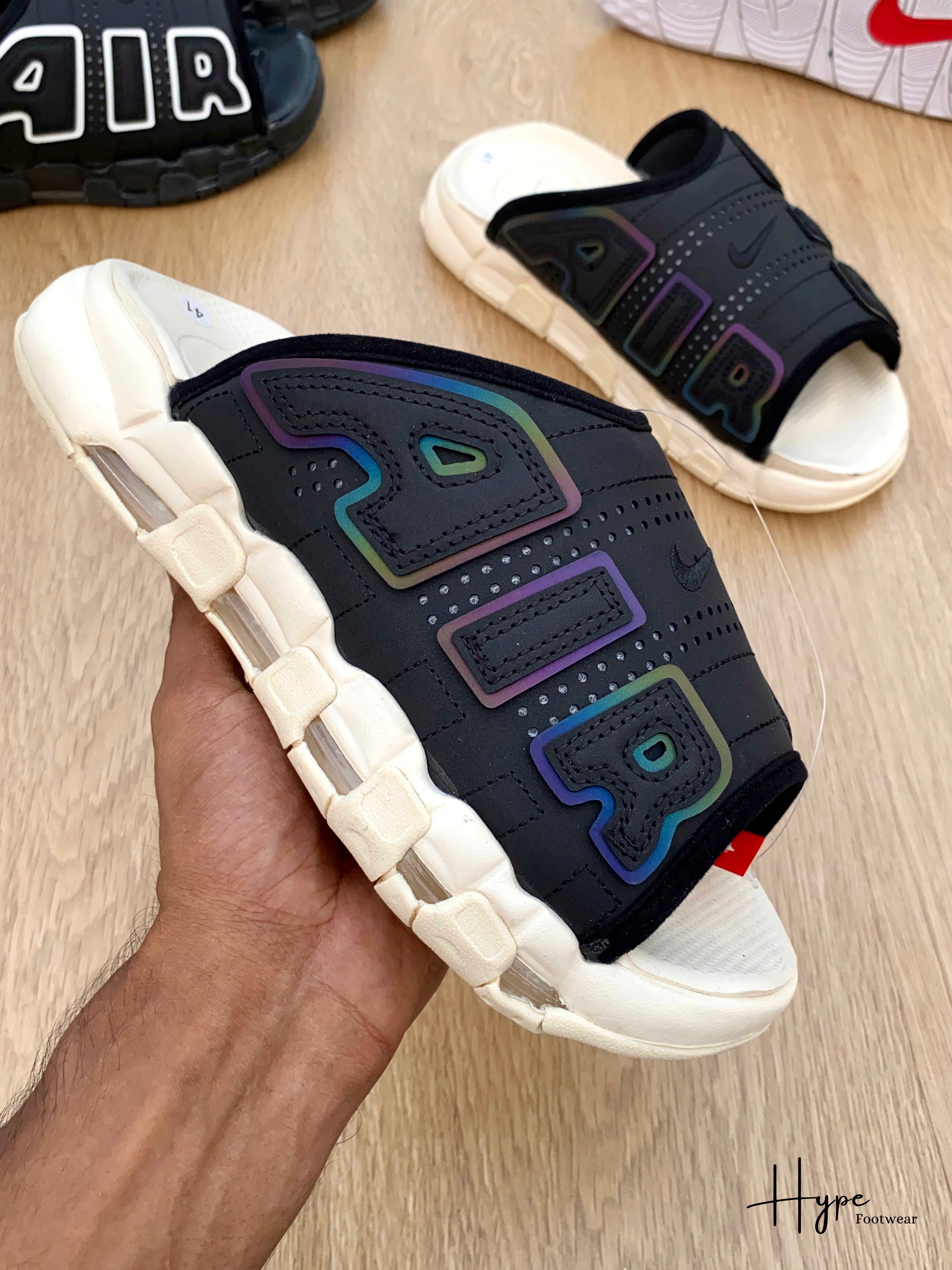 Nike Air More Uptempo in Cream Sole_img_0