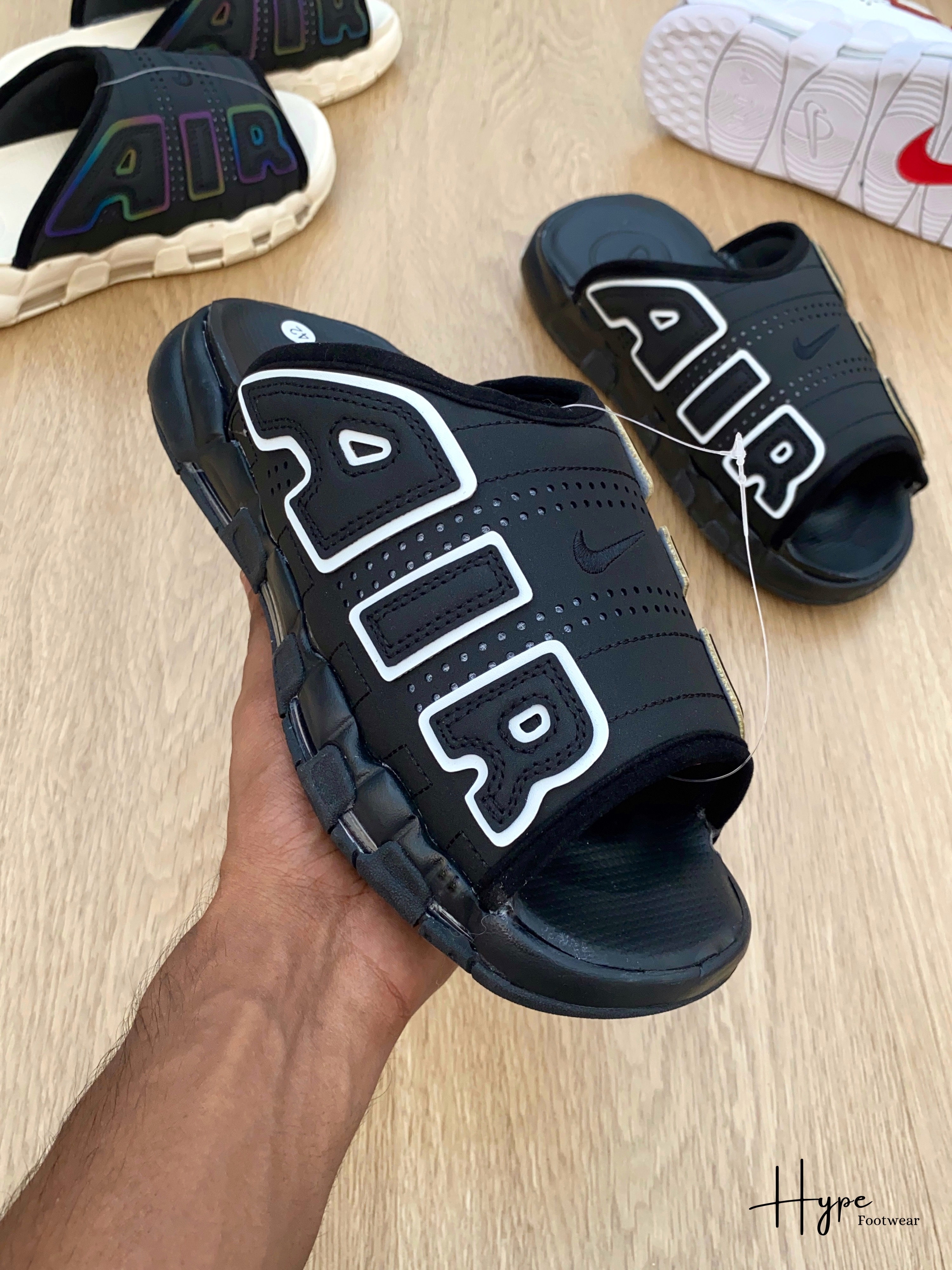 Nike Air More Uptempo in Black_img_0