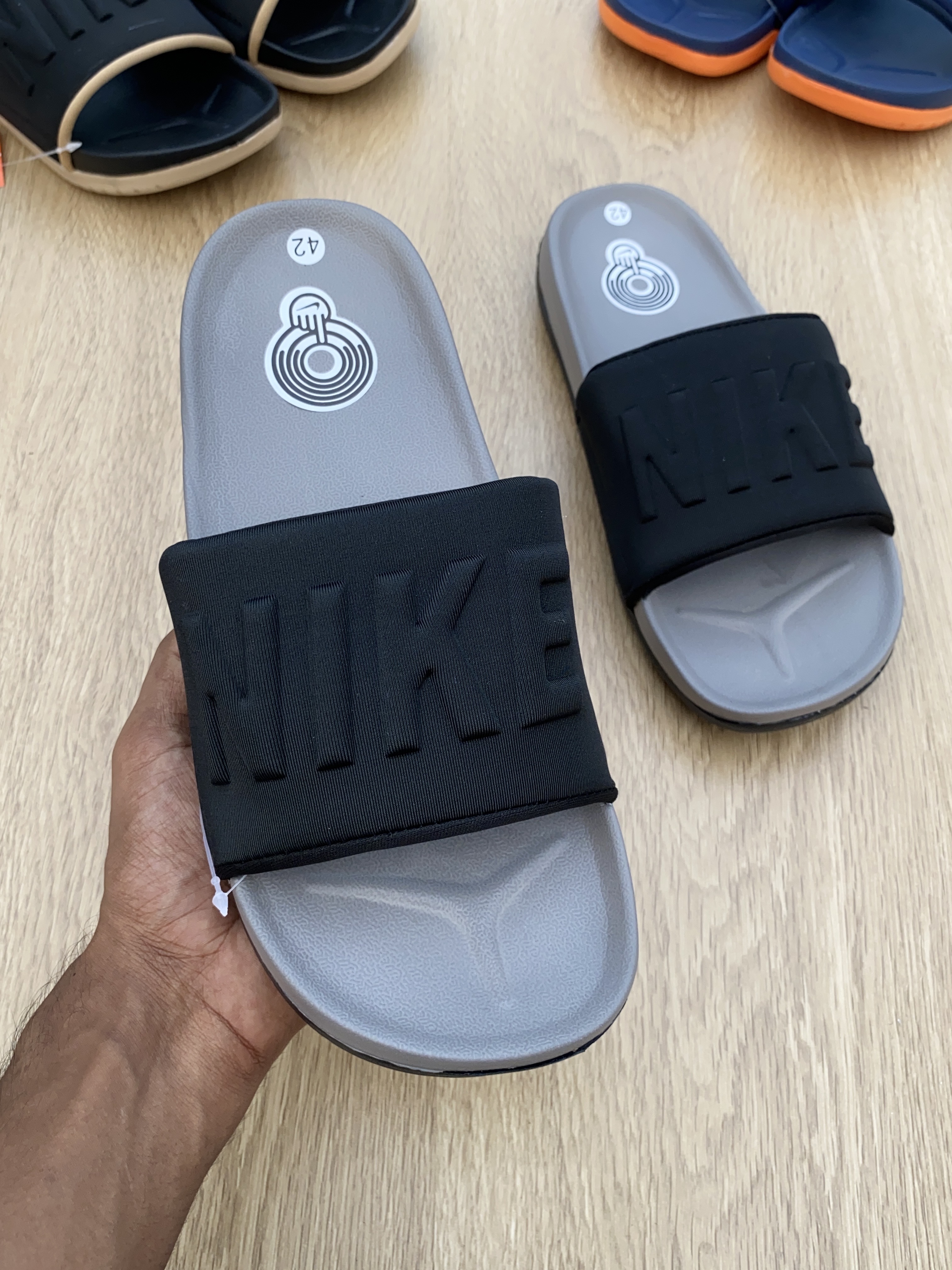 Nike Offcourt (Black-Ash)_img_1